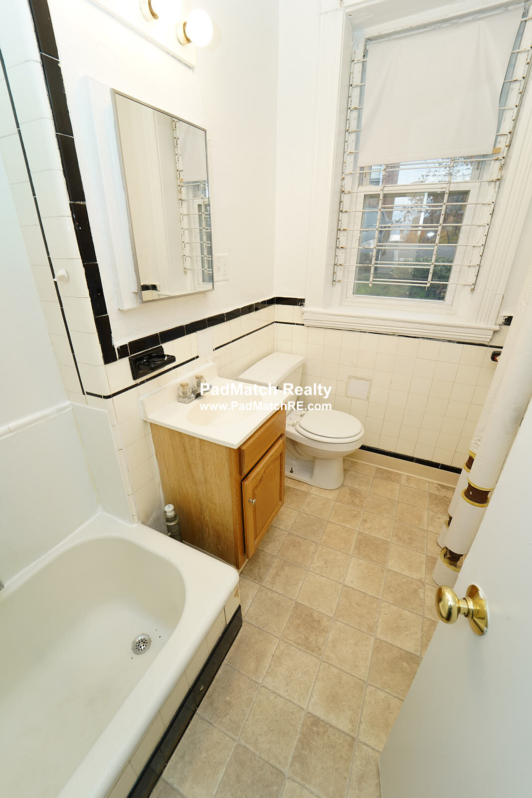 1810 Commonwealth Ave, Brighton