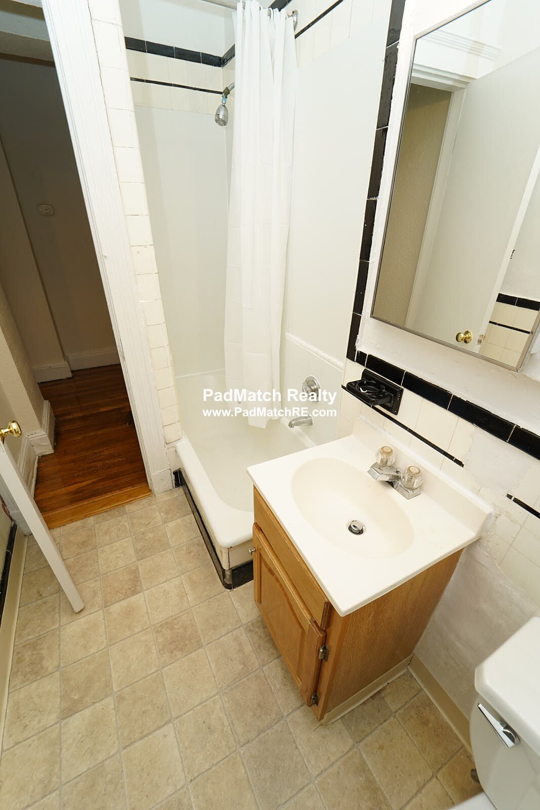 1810 Commonwealth Ave, Brighton