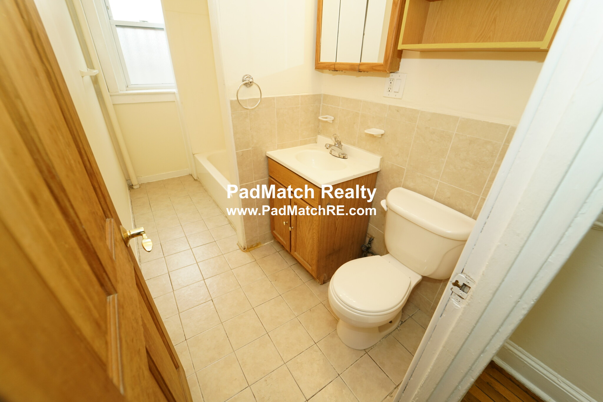 364 Riverway, Mission Hill