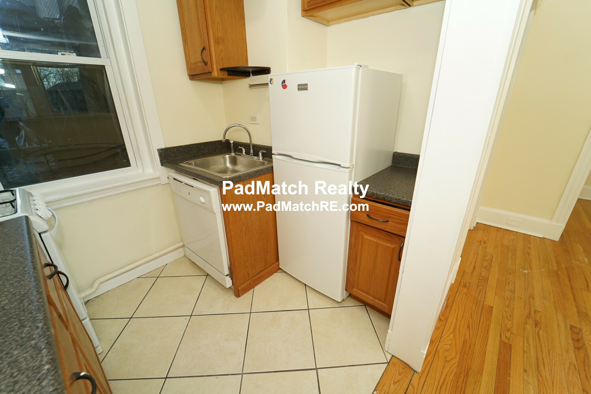 360 Riverway, Mission Hill