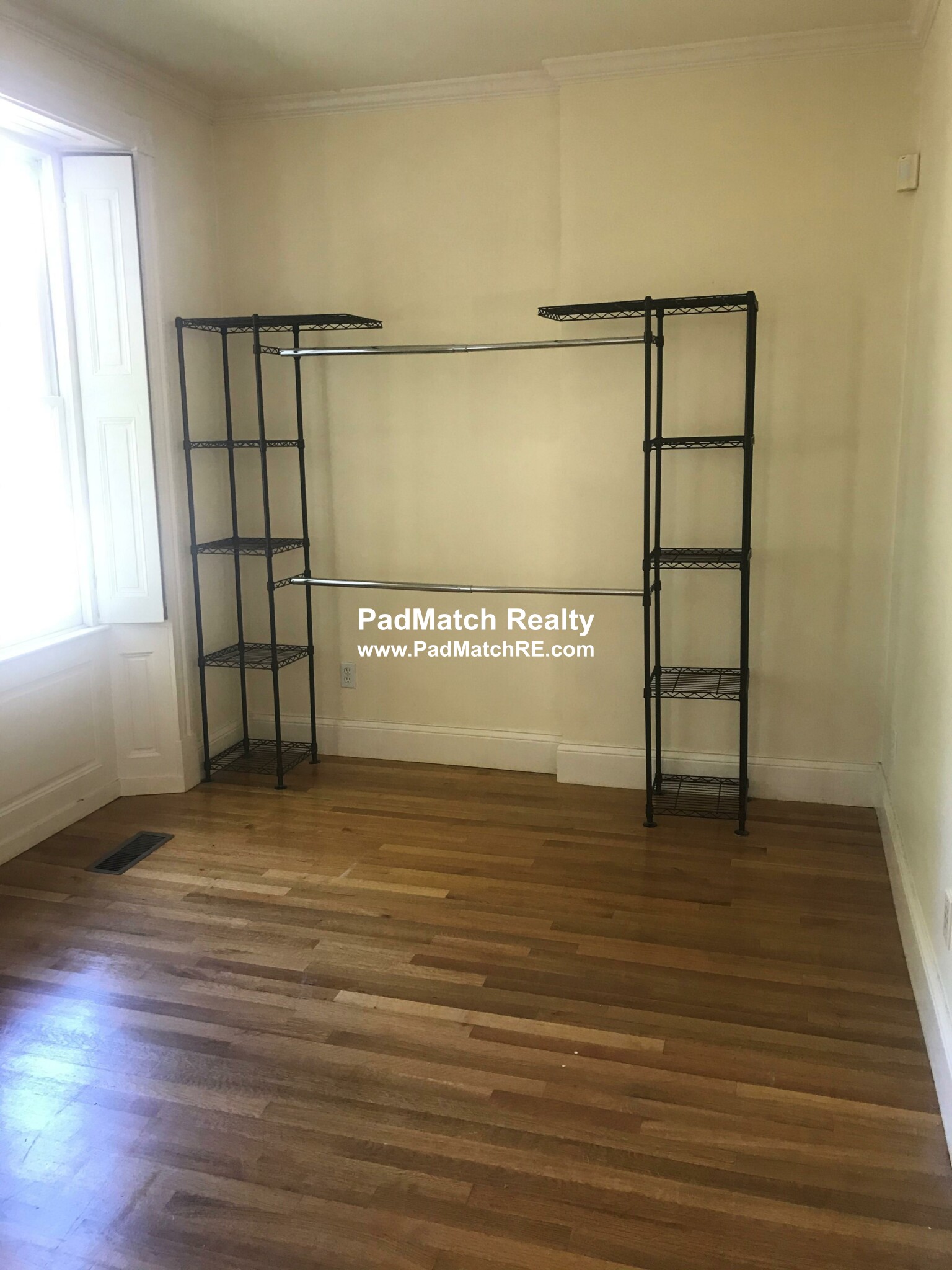 2 bed, 1 bath apartment for rent at 26 Garden St Unit 1, Cambridge — photo 4 of 7