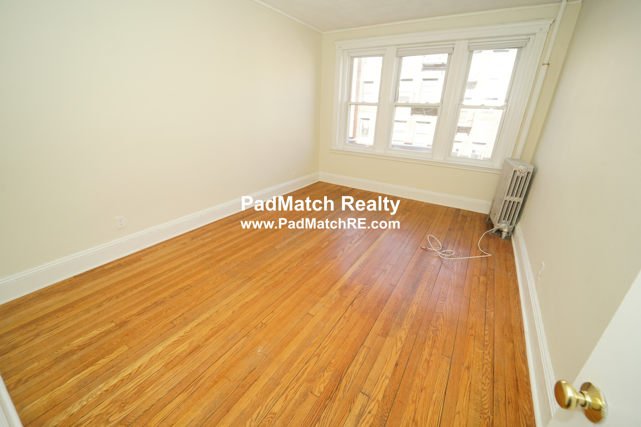 2 bed, 1 bath apartment for rent at 127 Sutherland Rd Unit E, Brighton — photo 3 of 14