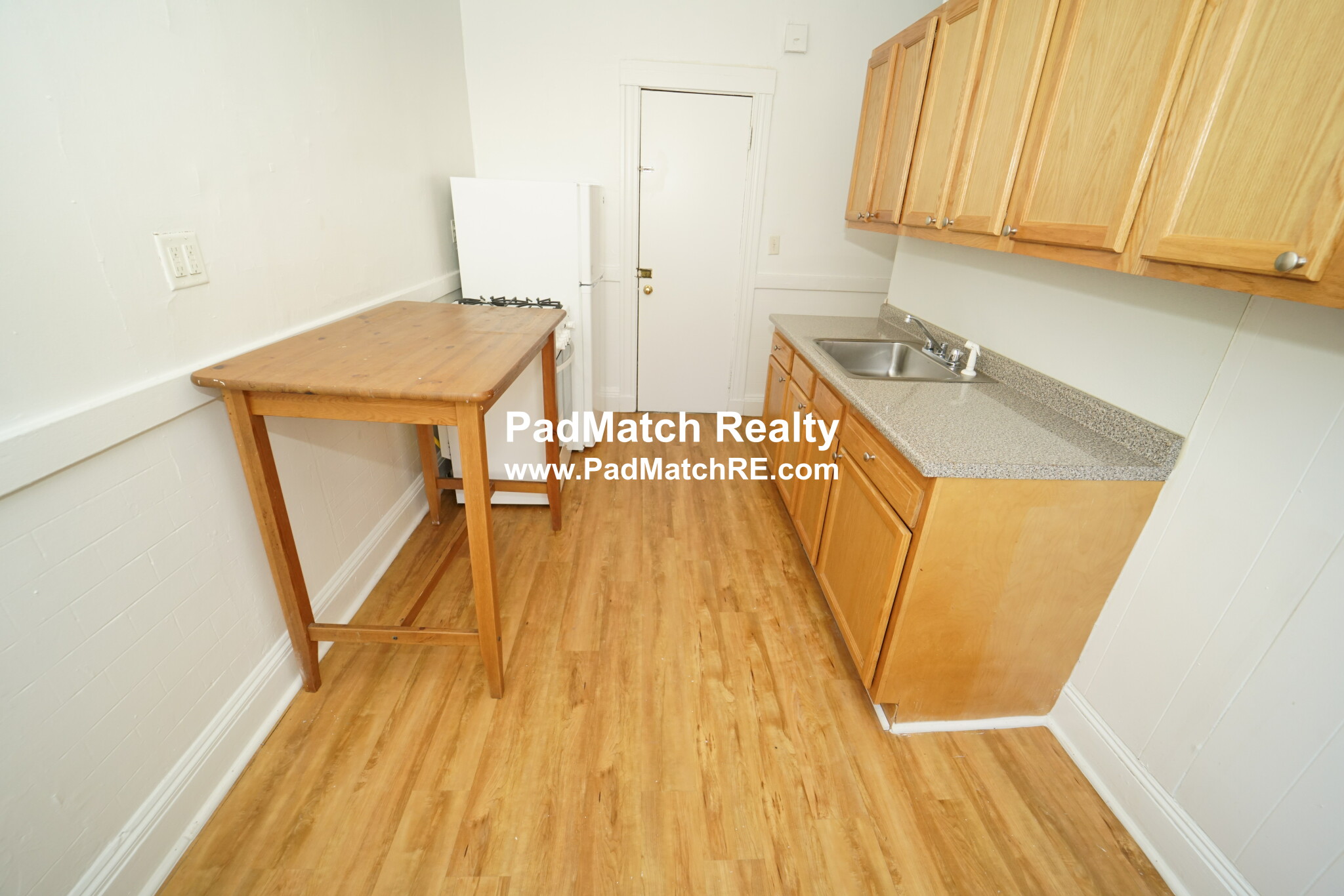 2 bed, 1 bath apartment for rent at 127 Sutherland Rd Unit E, Brighton — photo 11 of 14