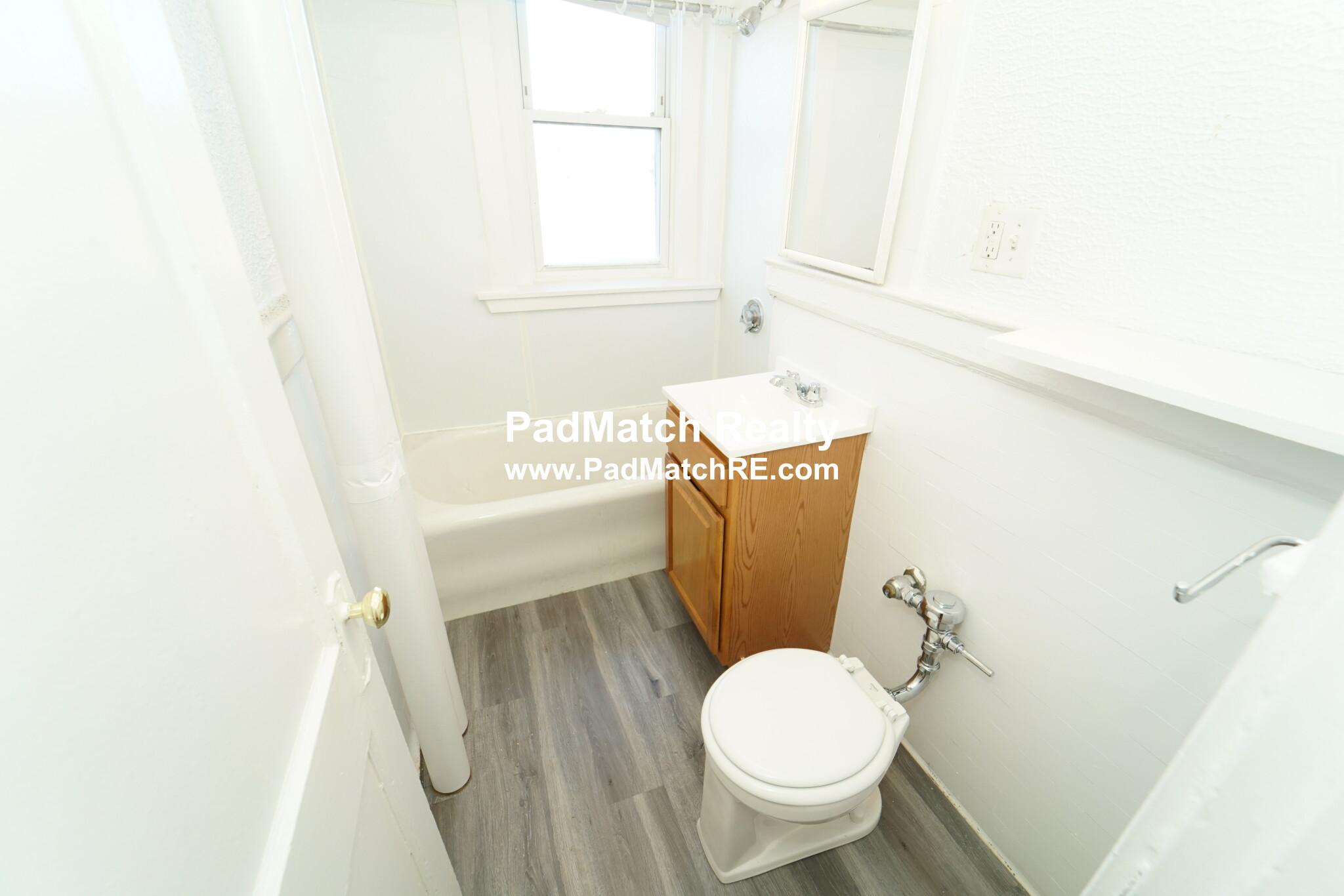 1171 Boylston St, Fenway