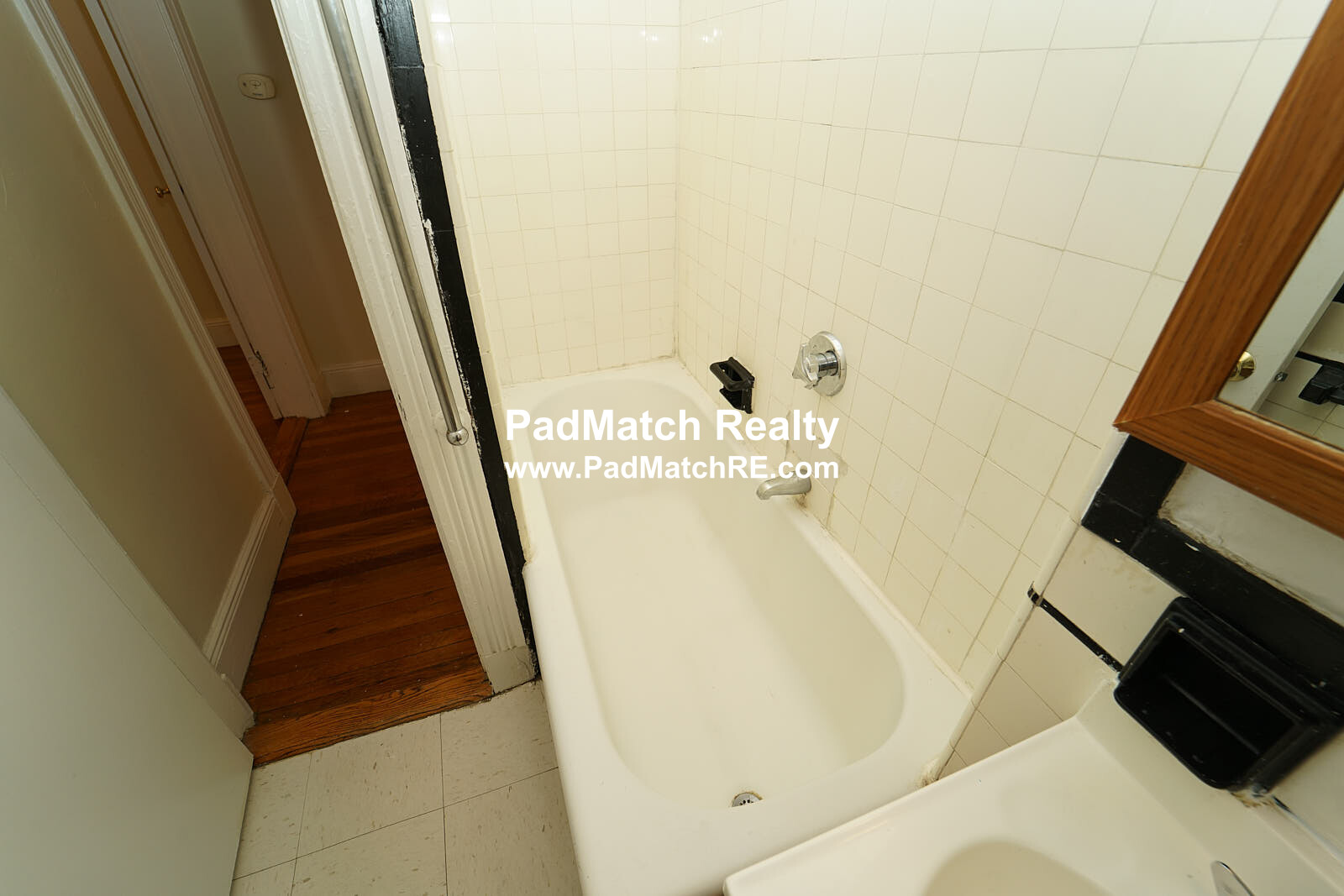 1810 Commonwealth Ave, Brighton