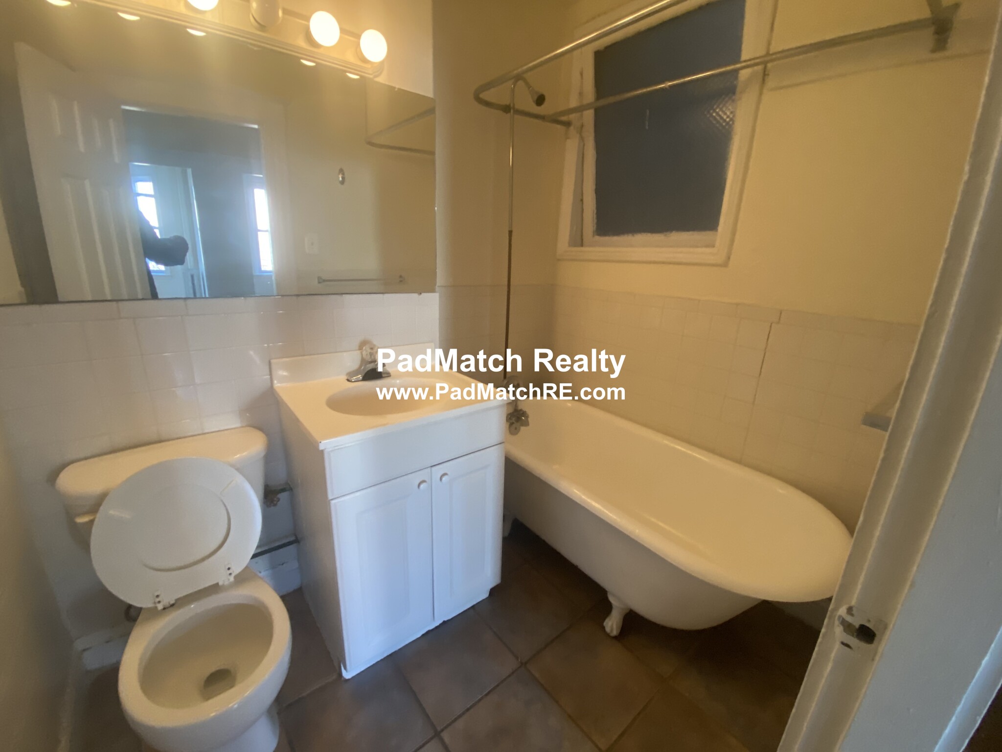 5 Barrows St, Allston