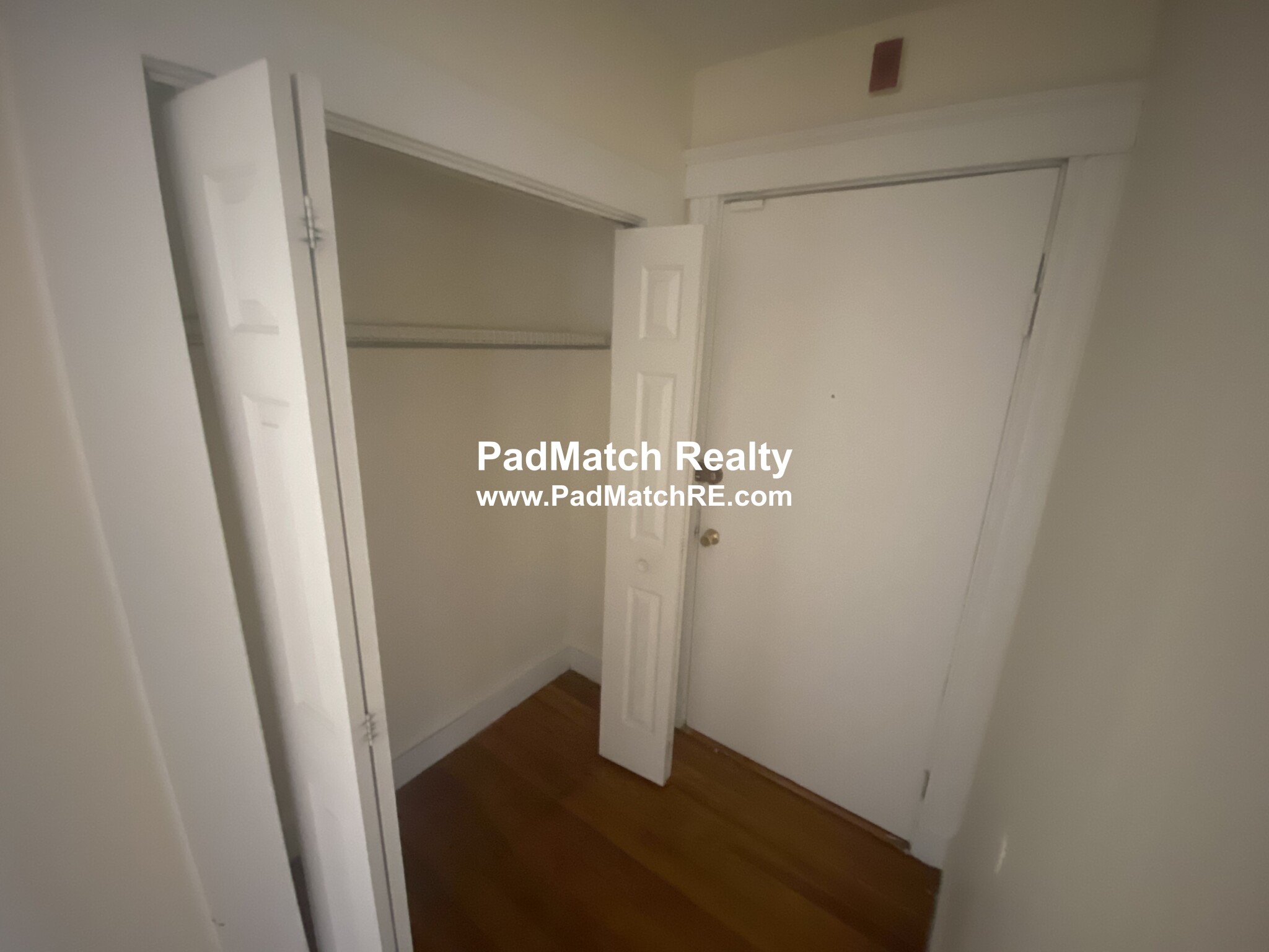 5 Barrows St, Allston