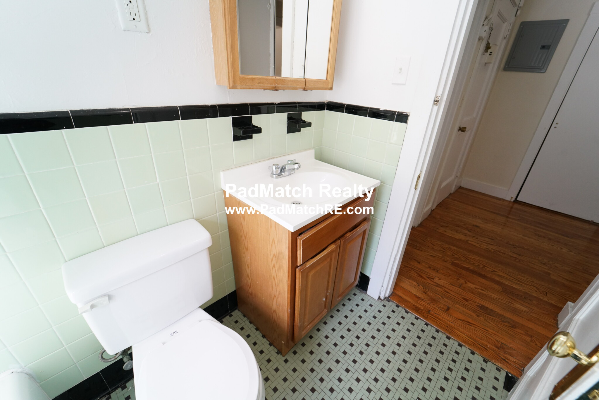 Photo 4 of 1589 Beacon St. Unit B