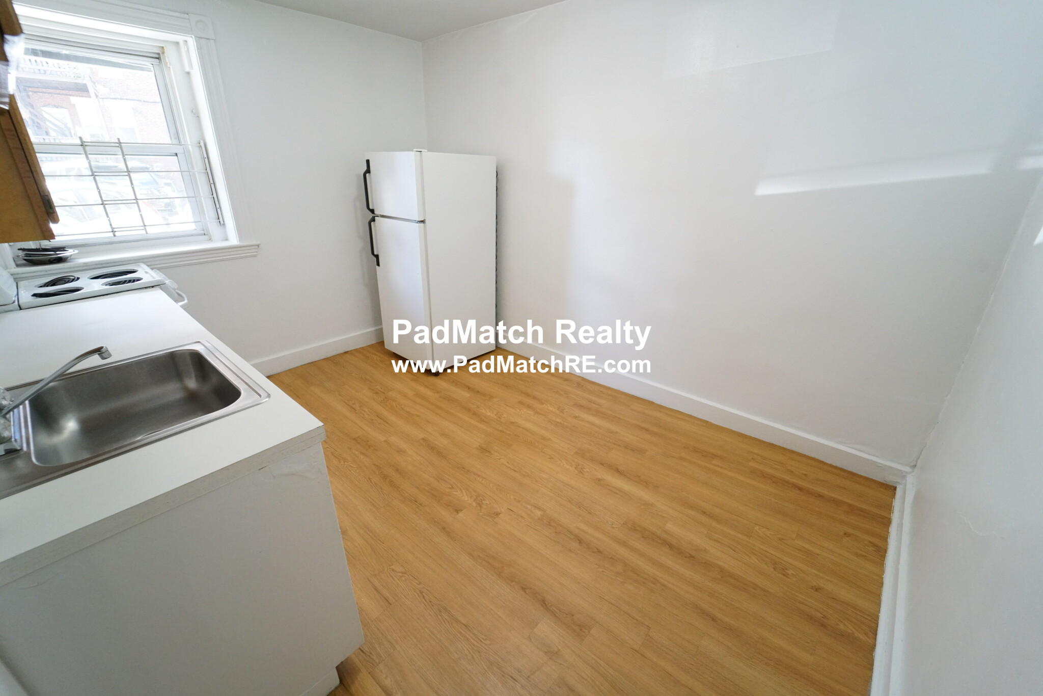 Photo 9 of 1589 Beacon St. Unit B