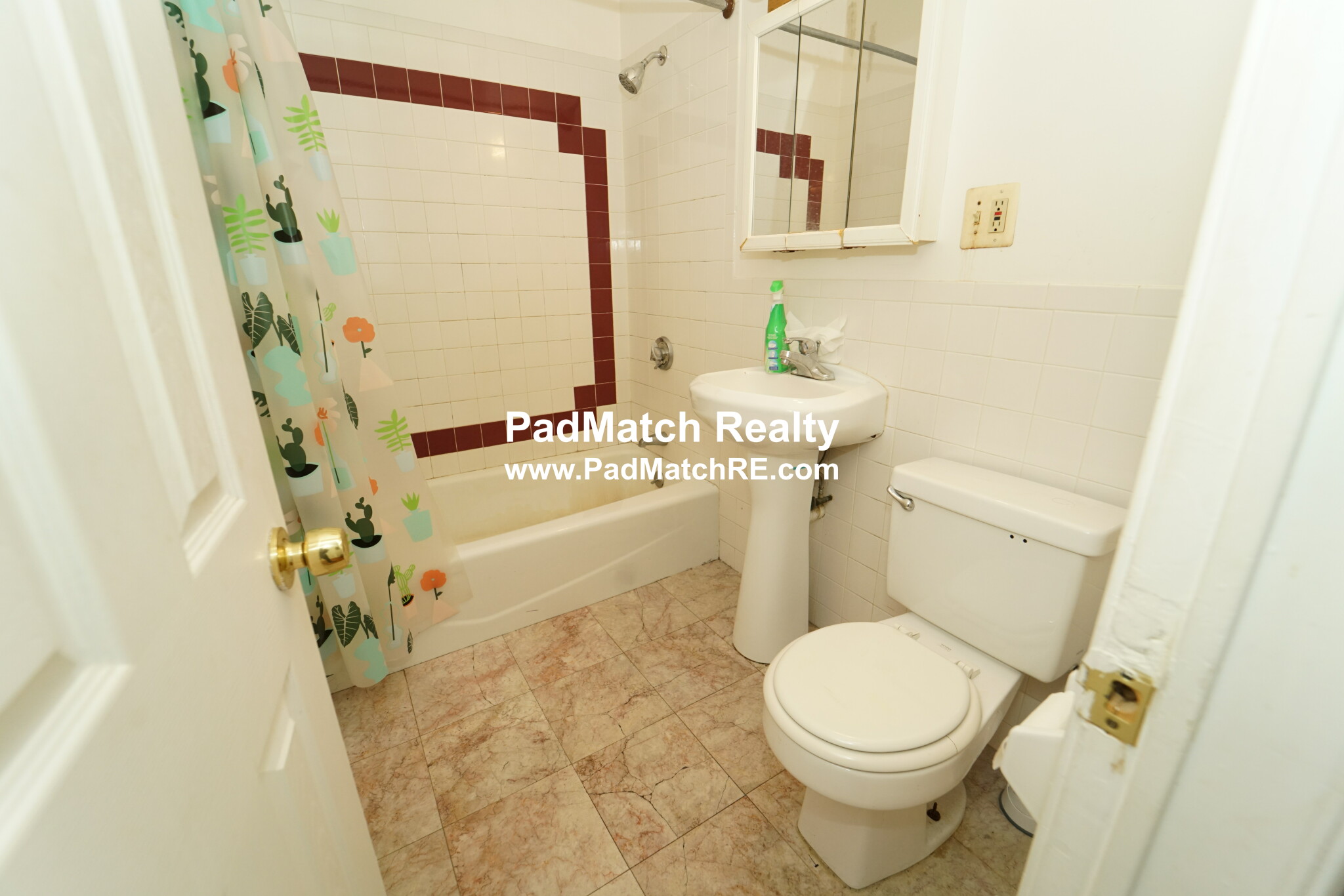 Photo 10 of 19 Egremont Rd. Unit 1