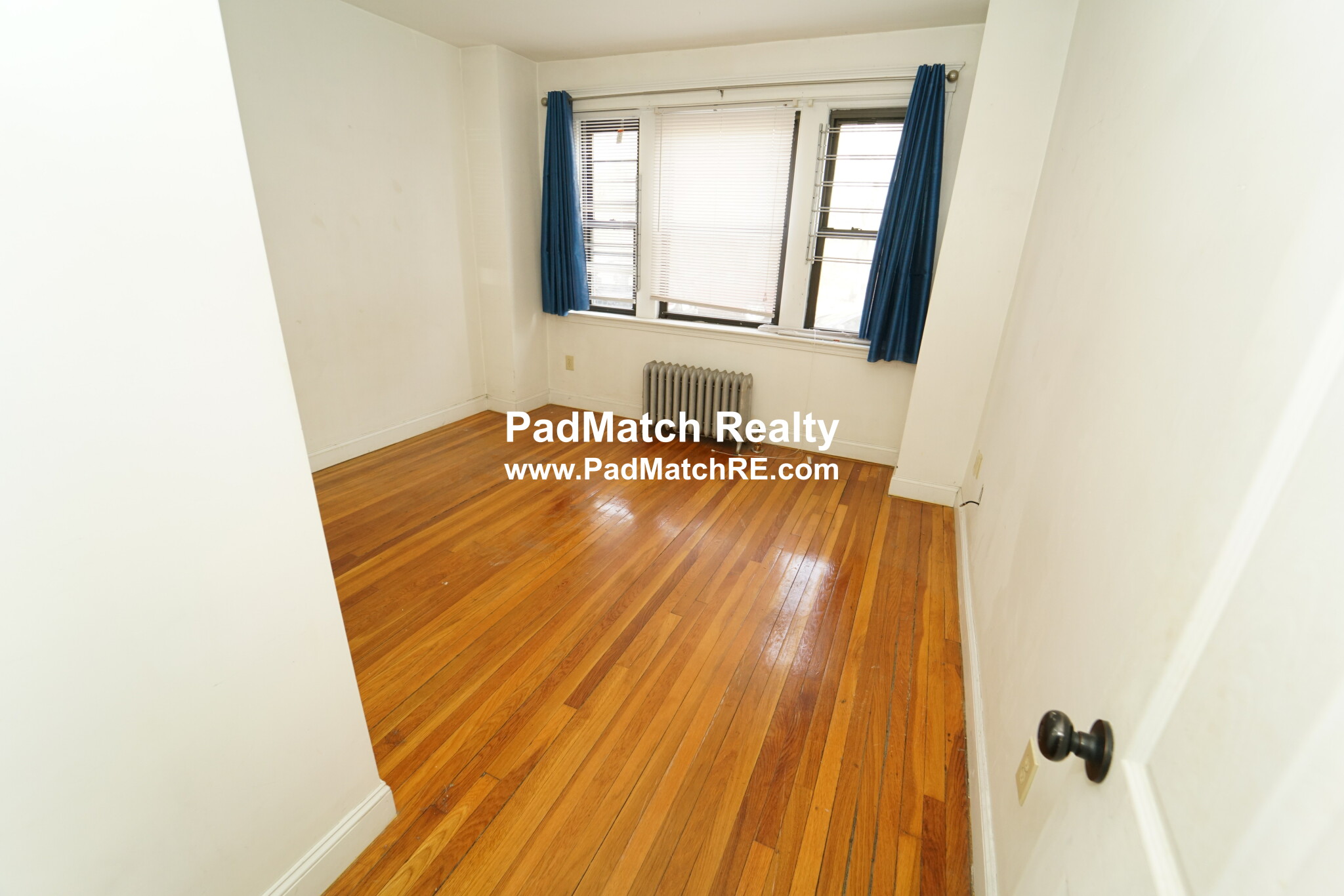 Photo 4 of 19 Egremont Rd. Unit 1