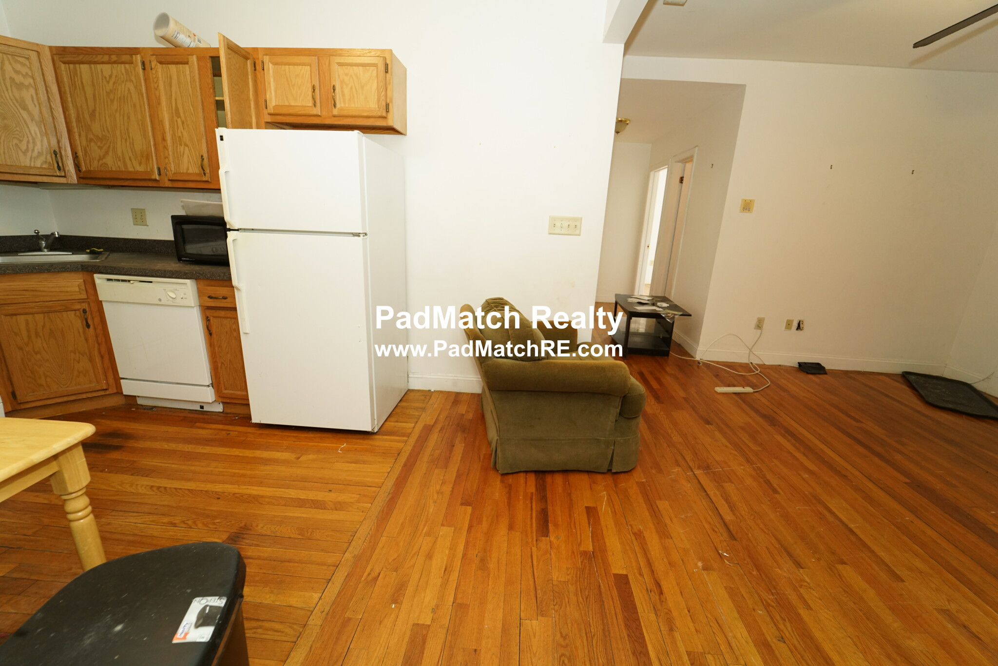 Photo 2 of 19 Egremont Rd. Unit 1