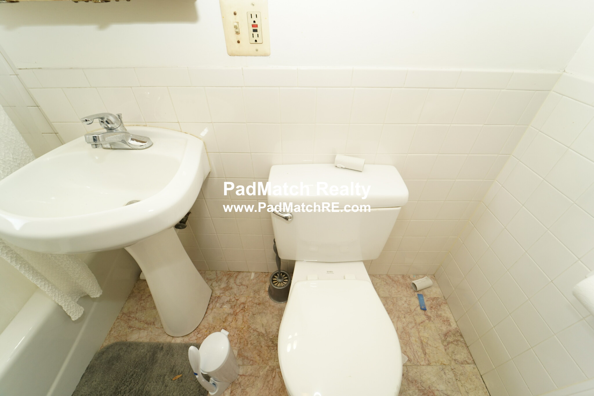 Photo 15 of 19 Egremont Rd. Unit 1