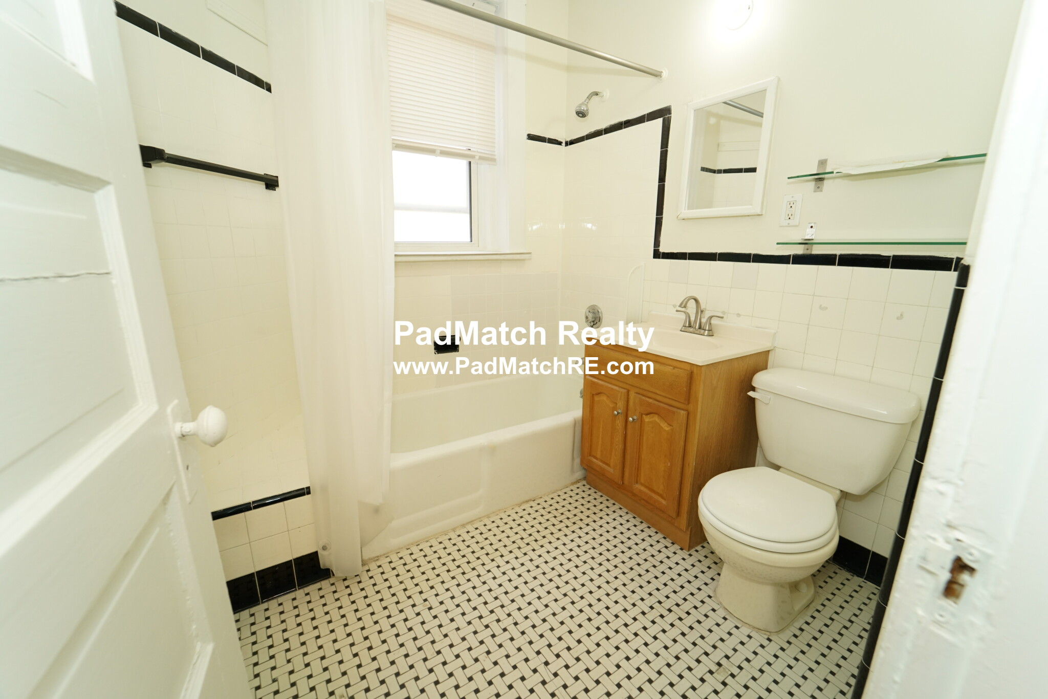 208 Winthrop Rd, Coolidge Corner