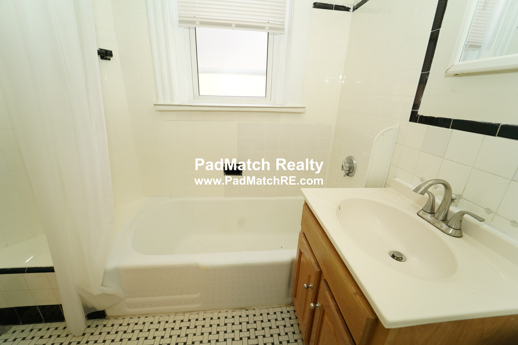 208 Winthrop Rd, Coolidge Corner