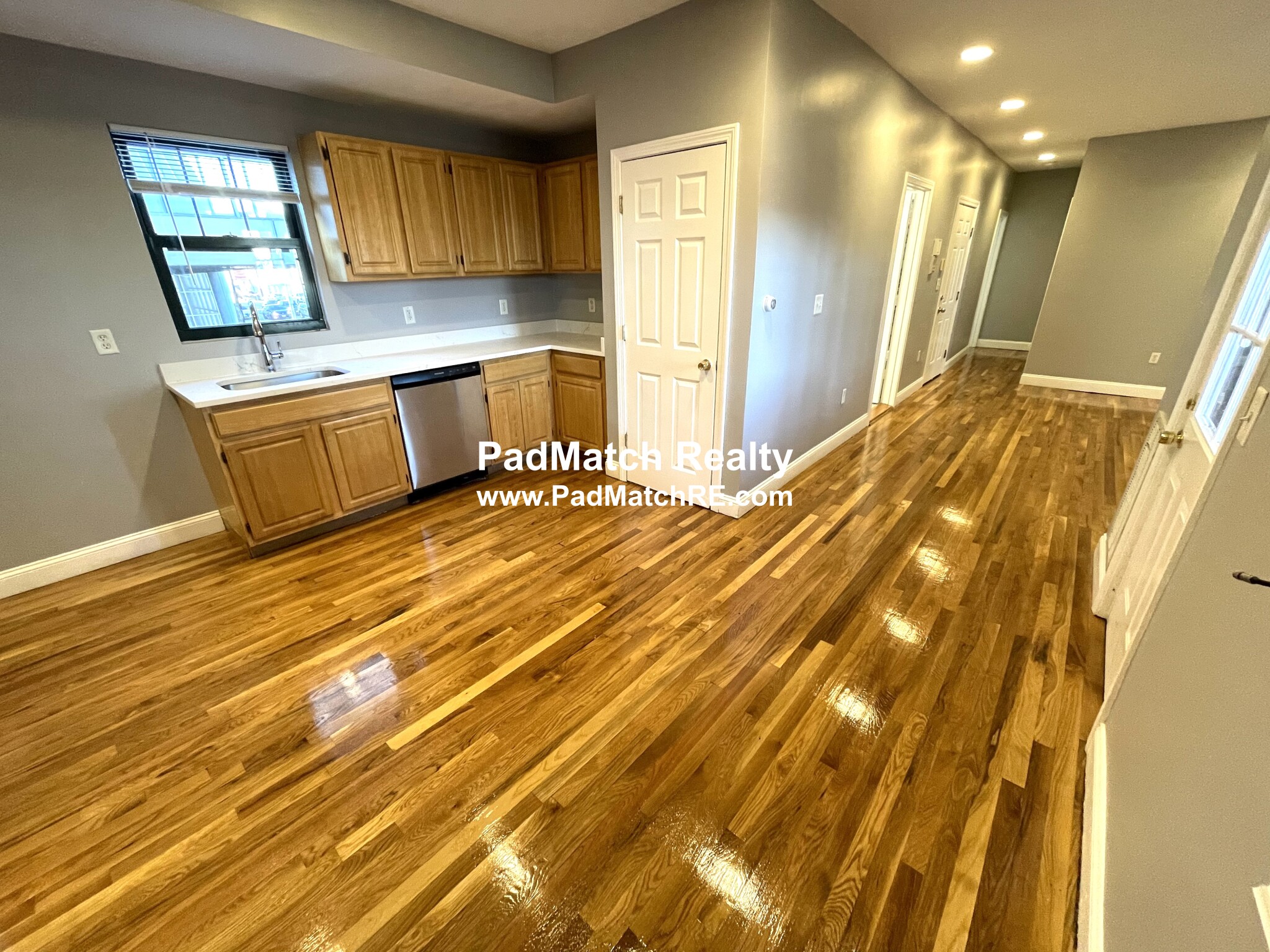 3 bed, 1 bath apartment for rent at 573 Dorchester Ave Unit 2, South Boston — photo 3 of 17
