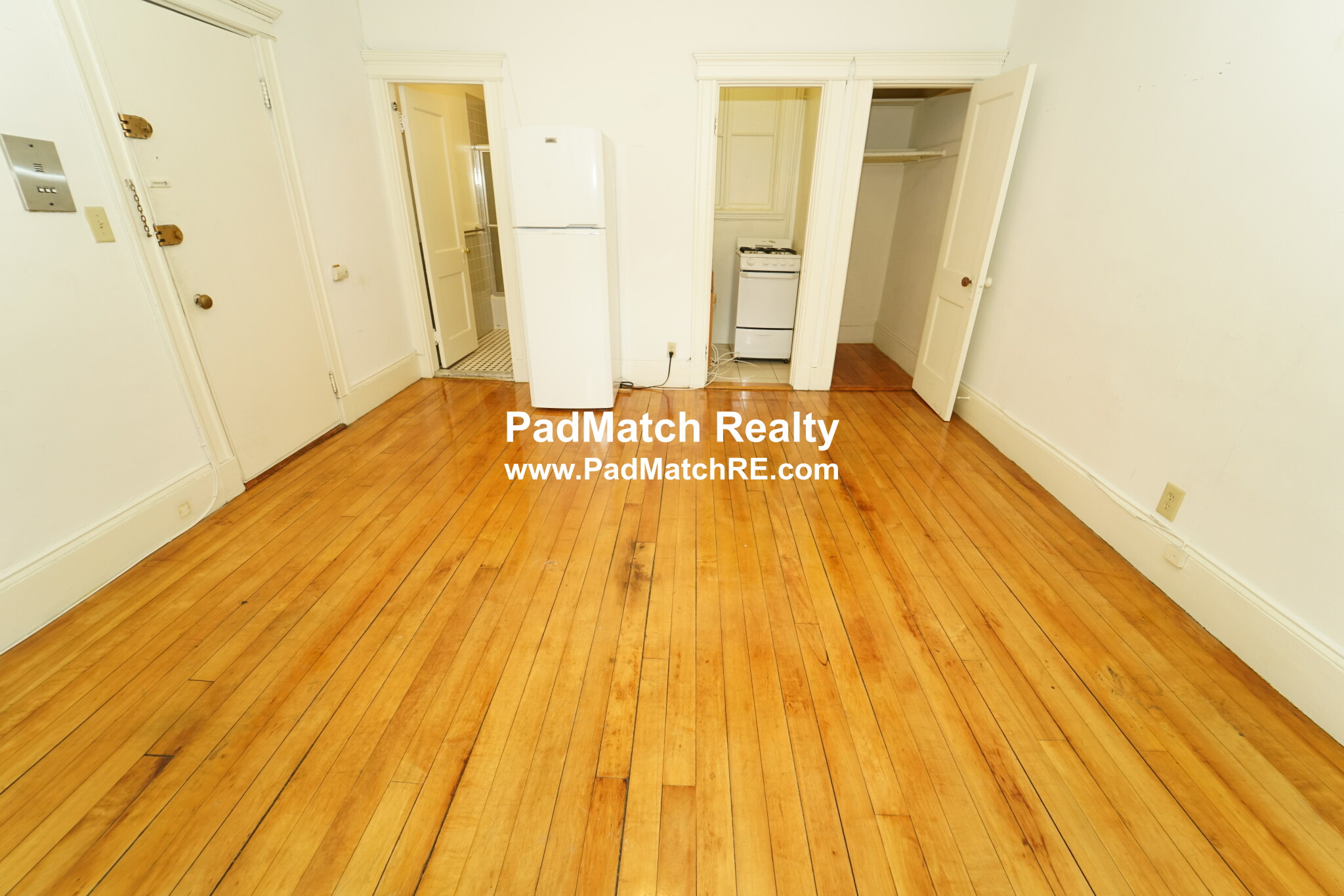 Studio bed, 1 bath apartment for rent at 46 Westland Ave Unit 14, Fenway — photo 2 of 11