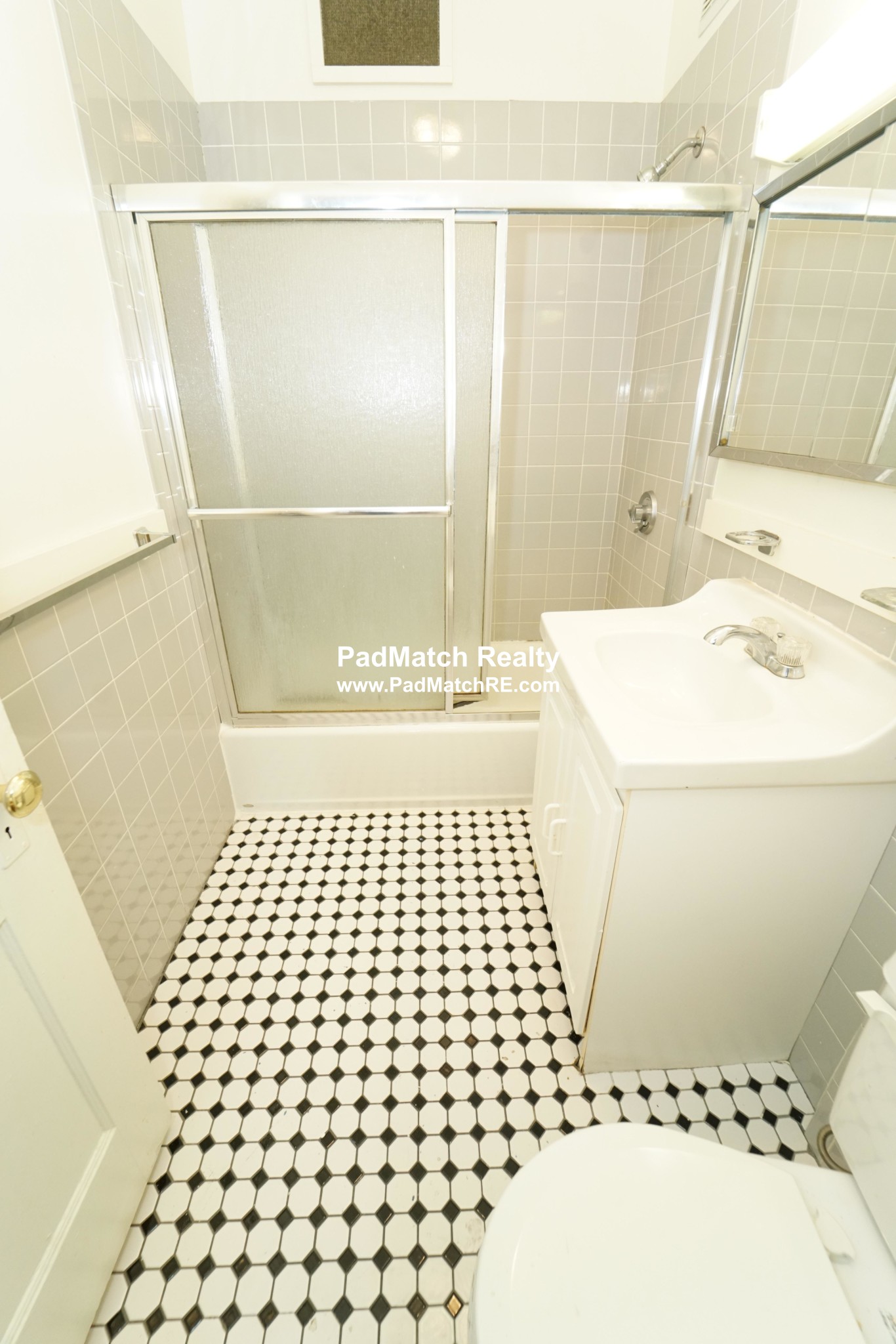 Studio bed, 1 bath apartment for rent at 46 Westland Ave Unit 14, Fenway — photo 6 of 11