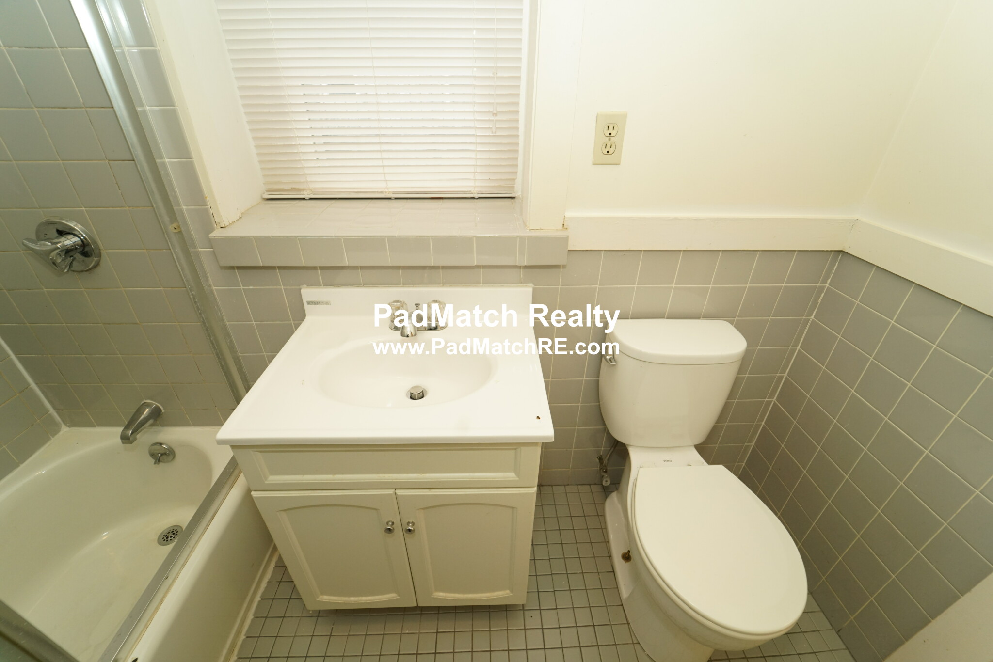 14 Palace Rd, Fenway