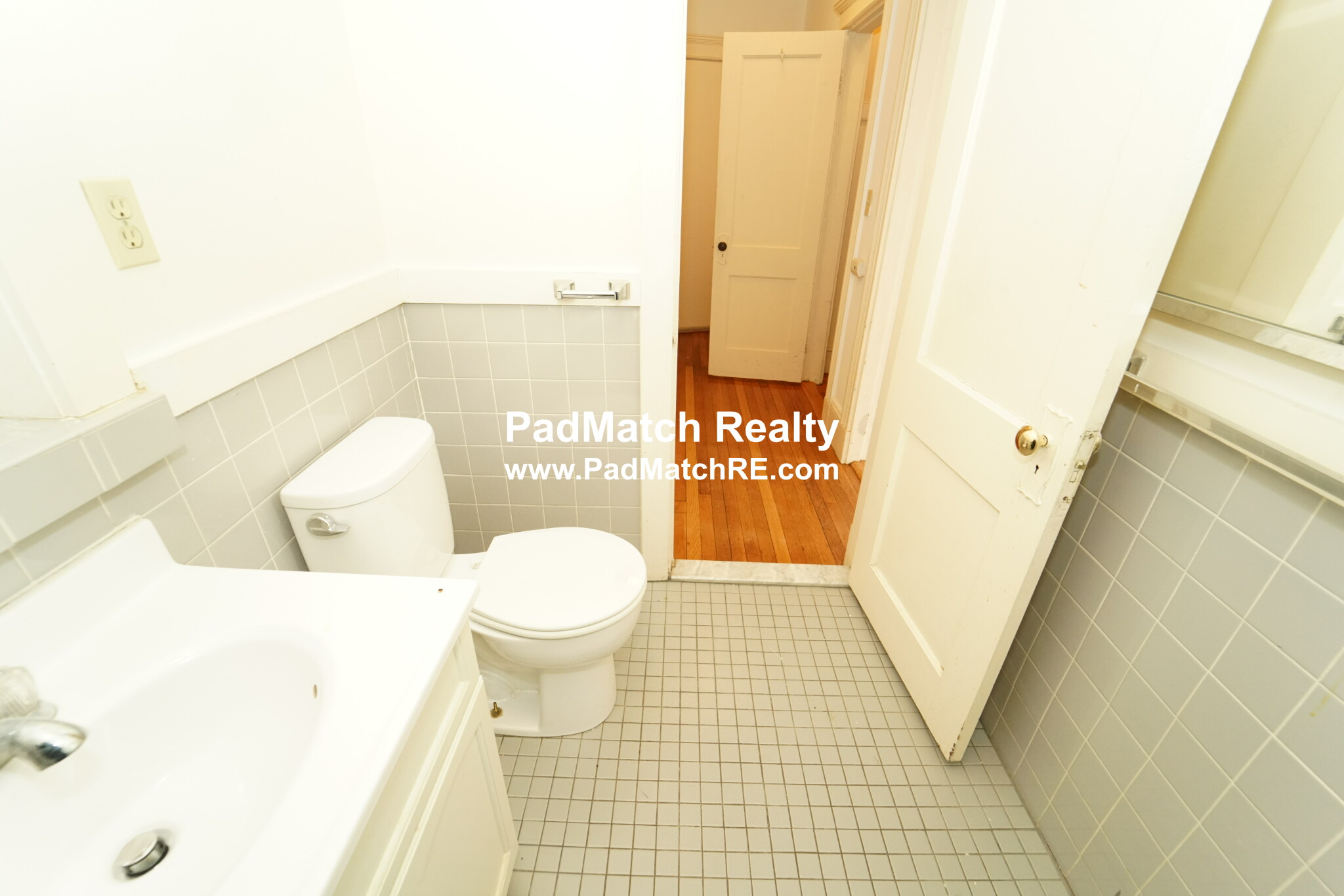 14 Palace Rd, Fenway