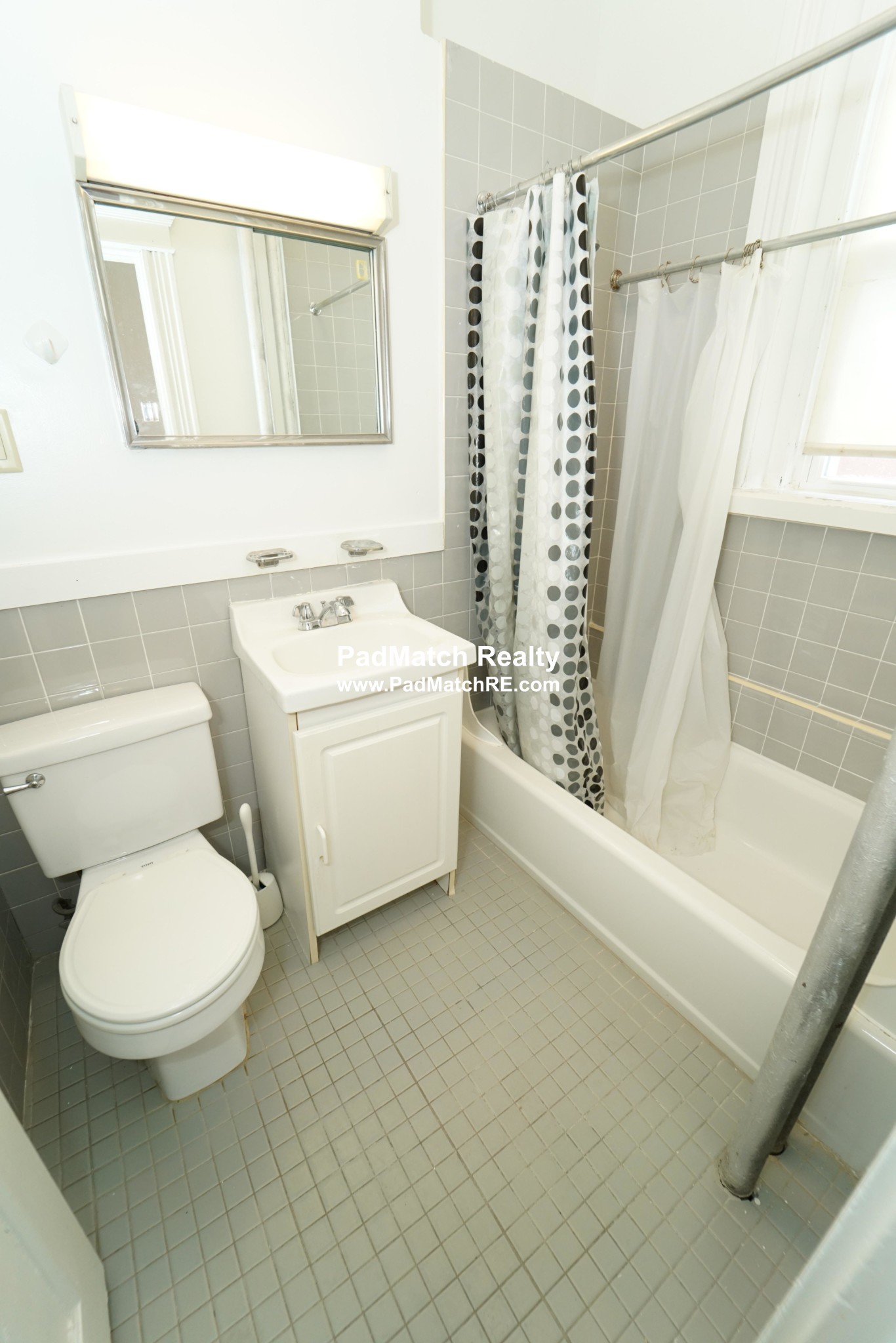 14 Palace Rd, Fenway