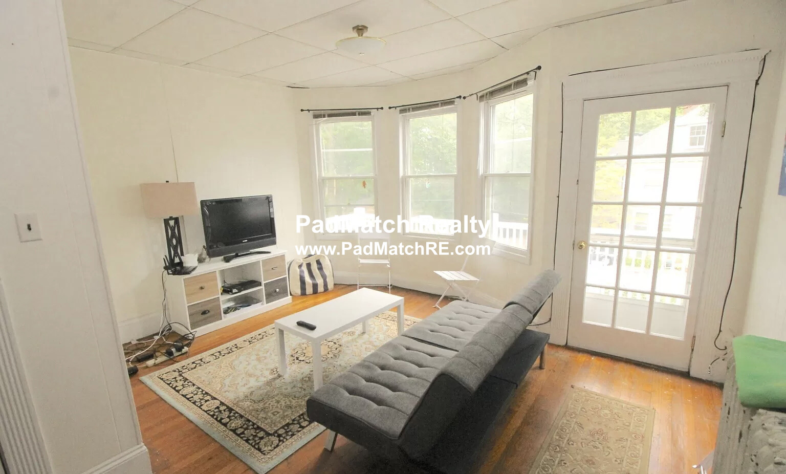 3 bed, 1 bath apartment for rent at 143 Kilsyth Rd Unit 3, Boston