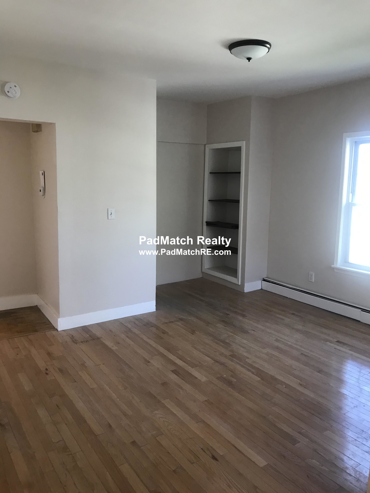 4 bed, 1 bath apartment for rent at 1047 River St Unit 2, Hyde Park — photo 9 of 16
