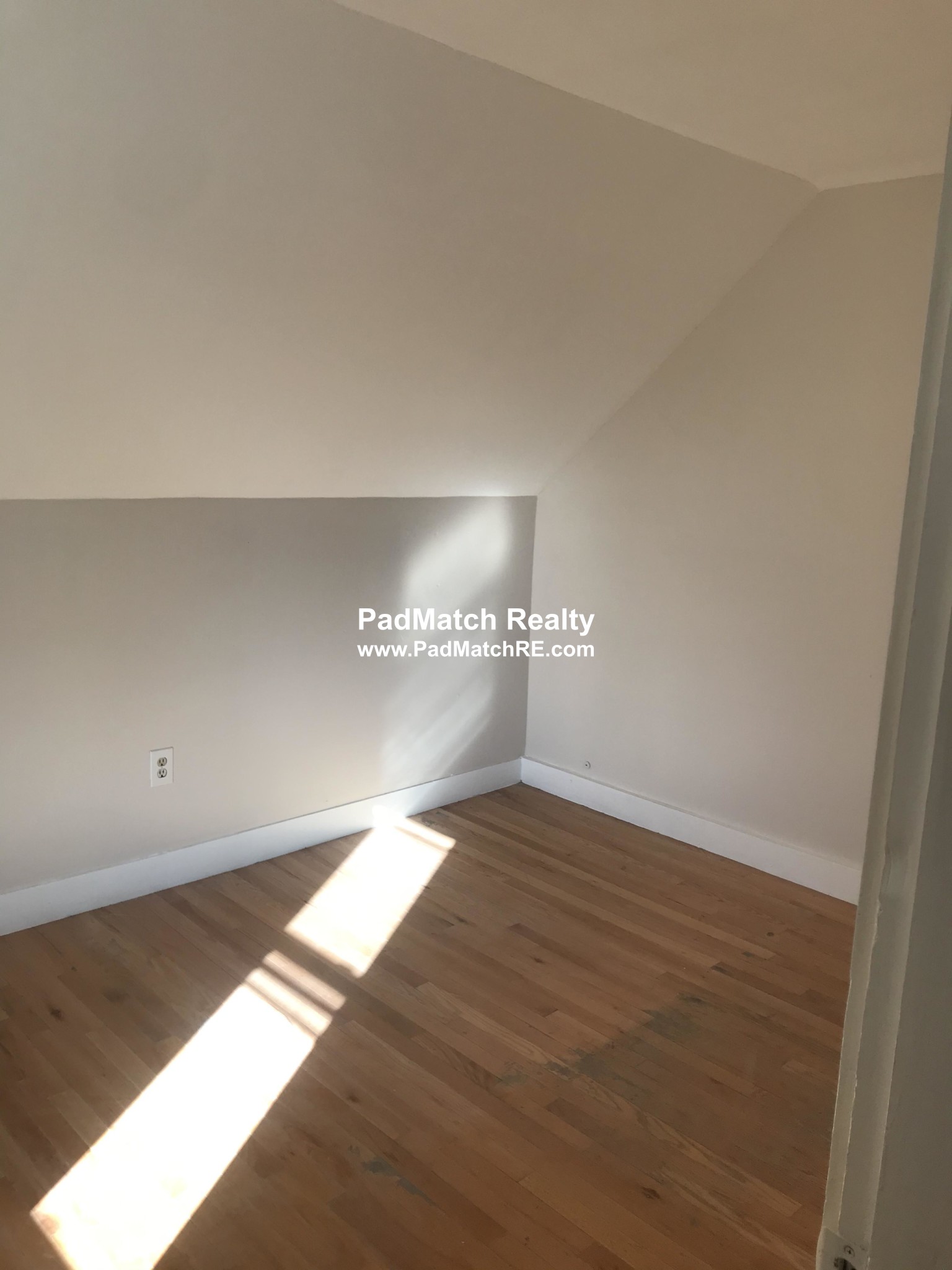 4 bed, 1 bath apartment for rent at 1047 River St Unit 2, Hyde Park — photo 13 of 16