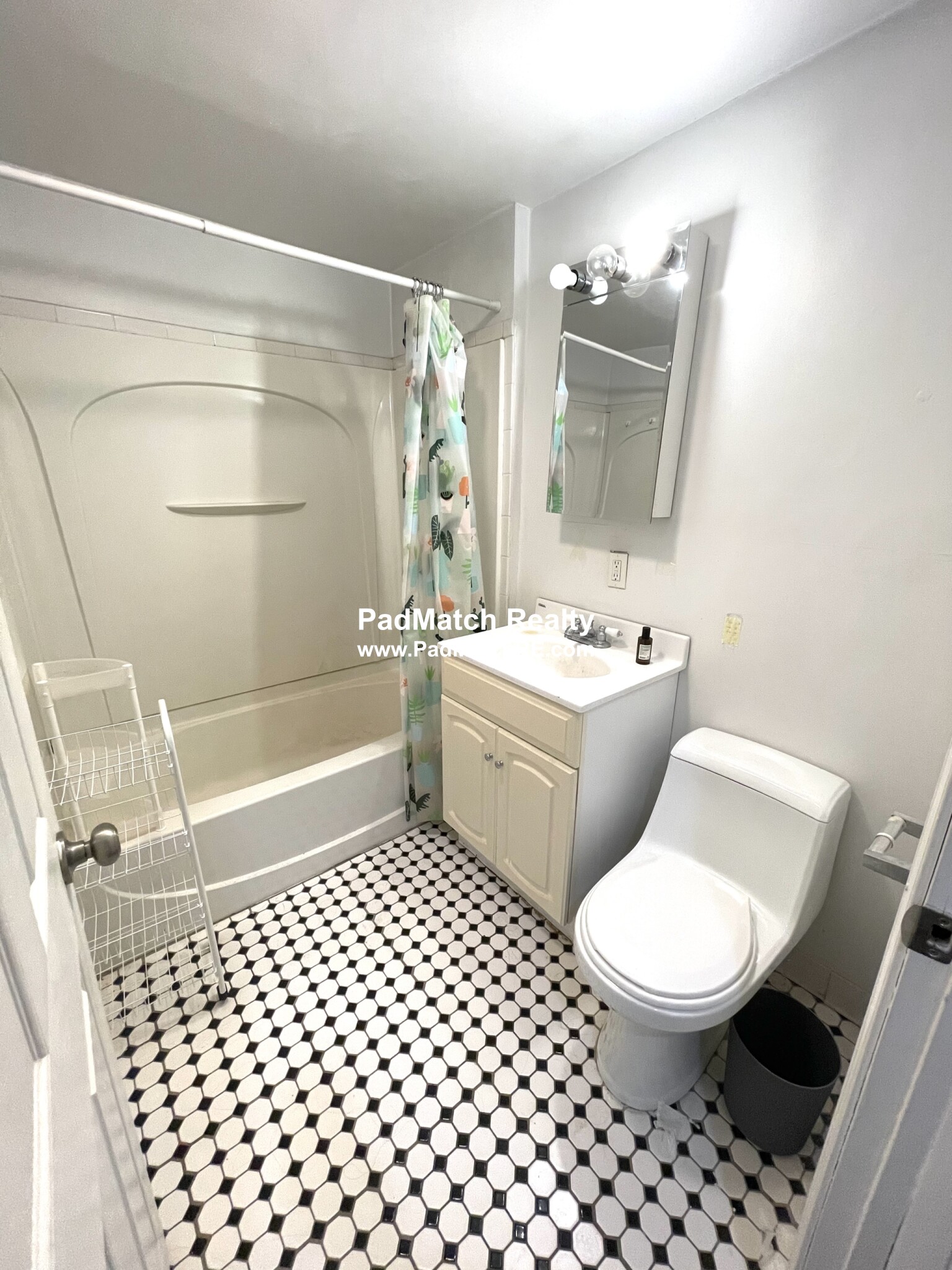 Photo 6 of 66 Egmont St. Unit 2