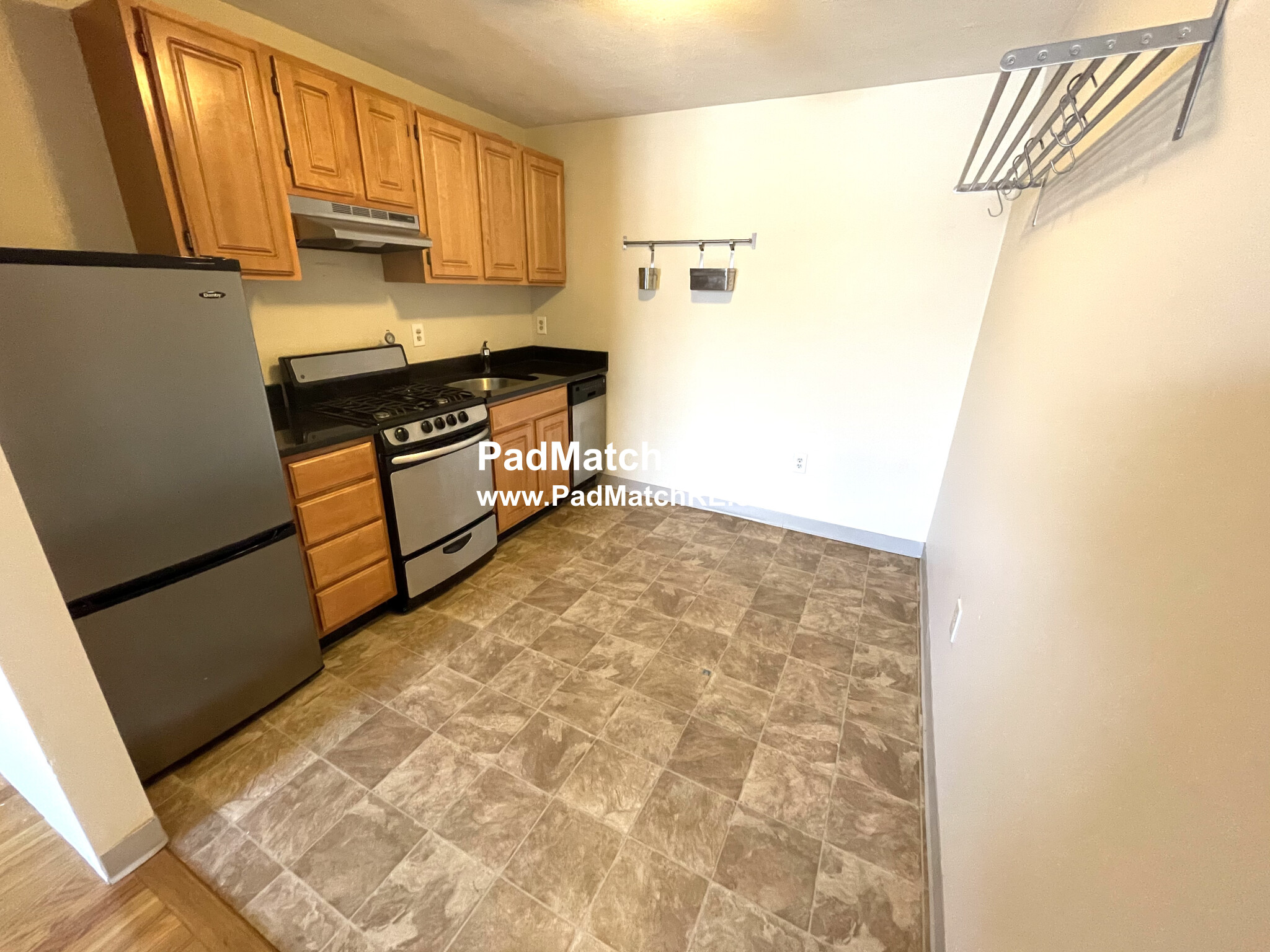 385 Dorchester St, South Boston