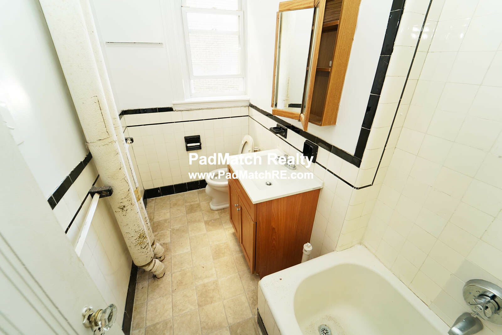 1810 Commonwealth Ave, Brighton