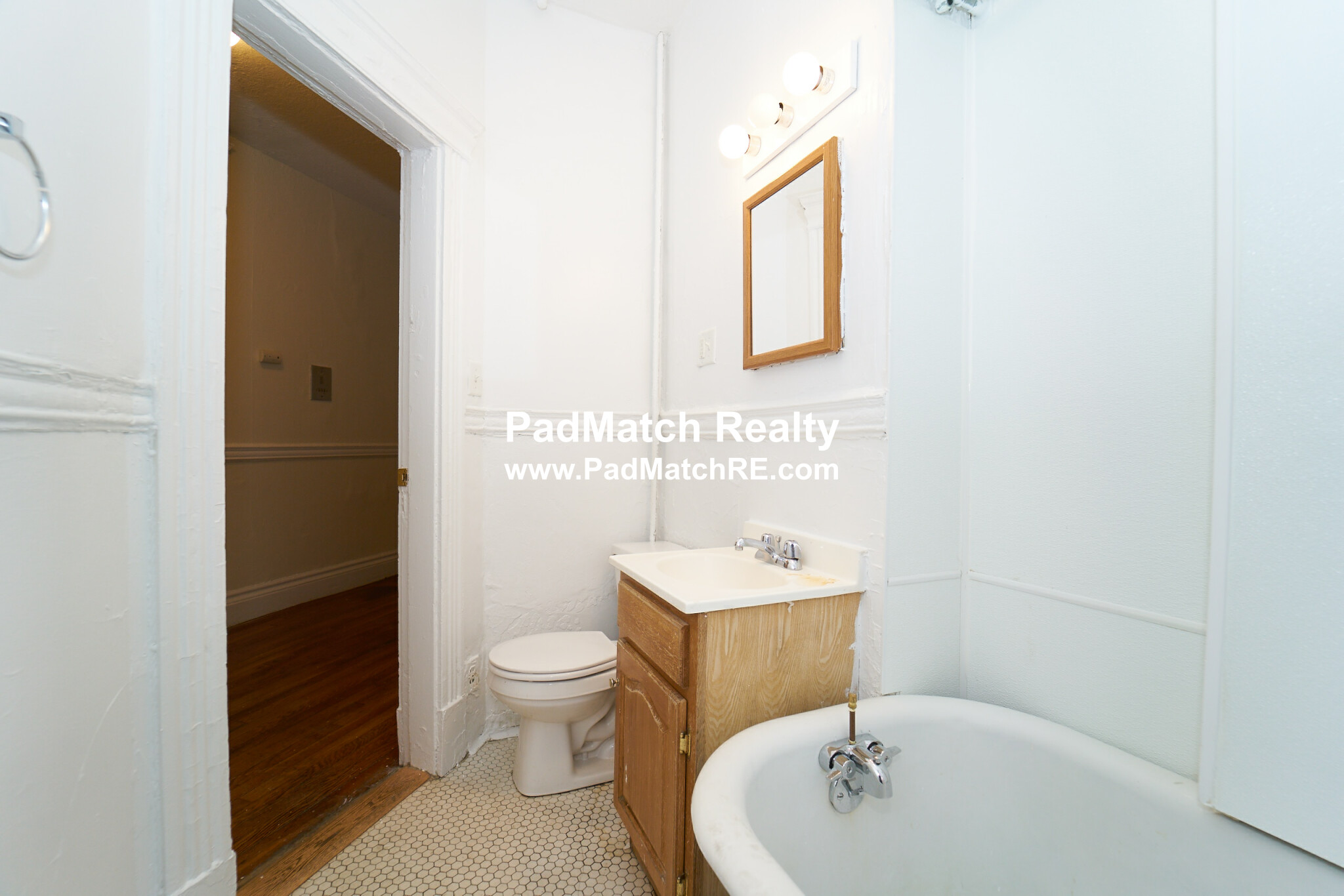 1 bed, 1 bath apartment for rent at 1350 Commonwealth Ave Unit 7, Allston — photo 10 of 14