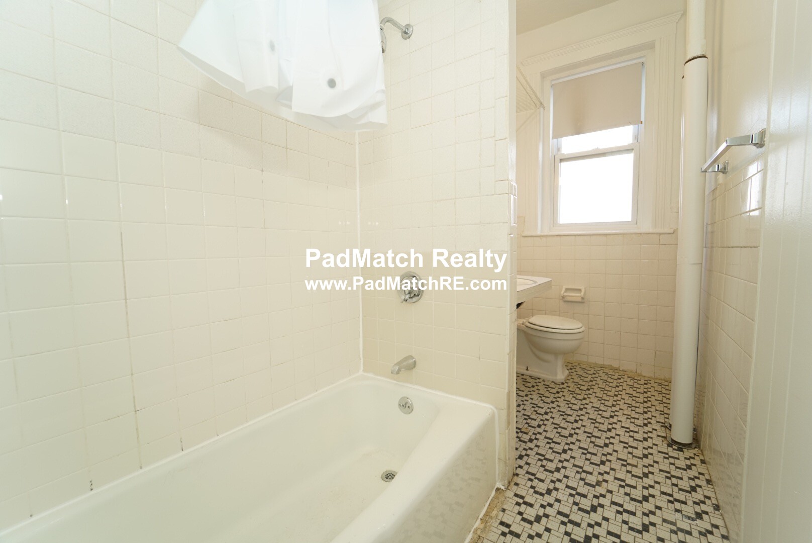 1810 Commonwealth Ave, Brighton