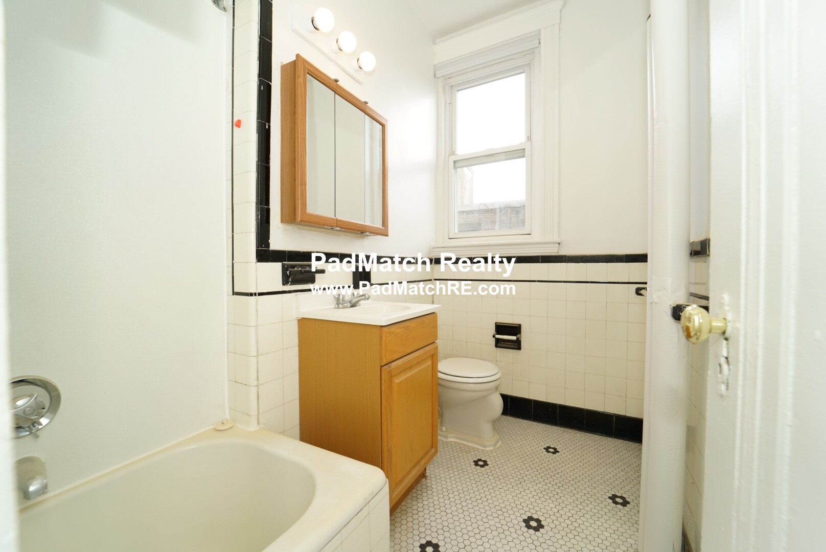 1820 Commonwealth Ave, Allston