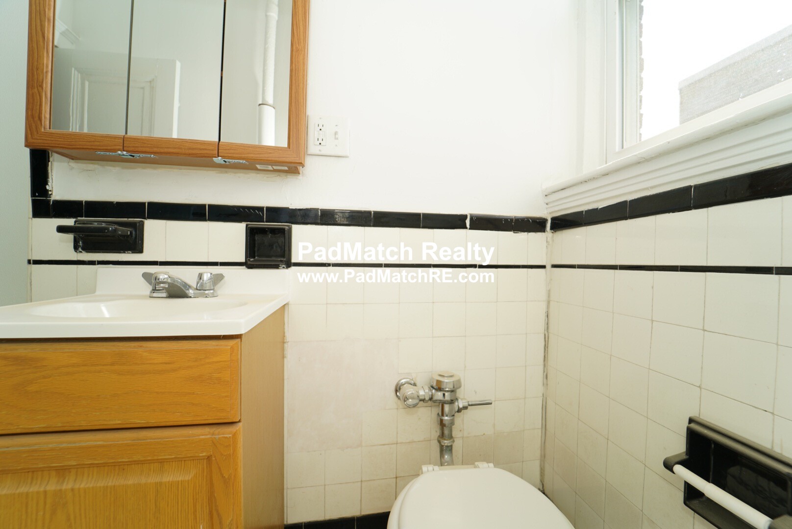 1820 Commonwealth Ave, Allston