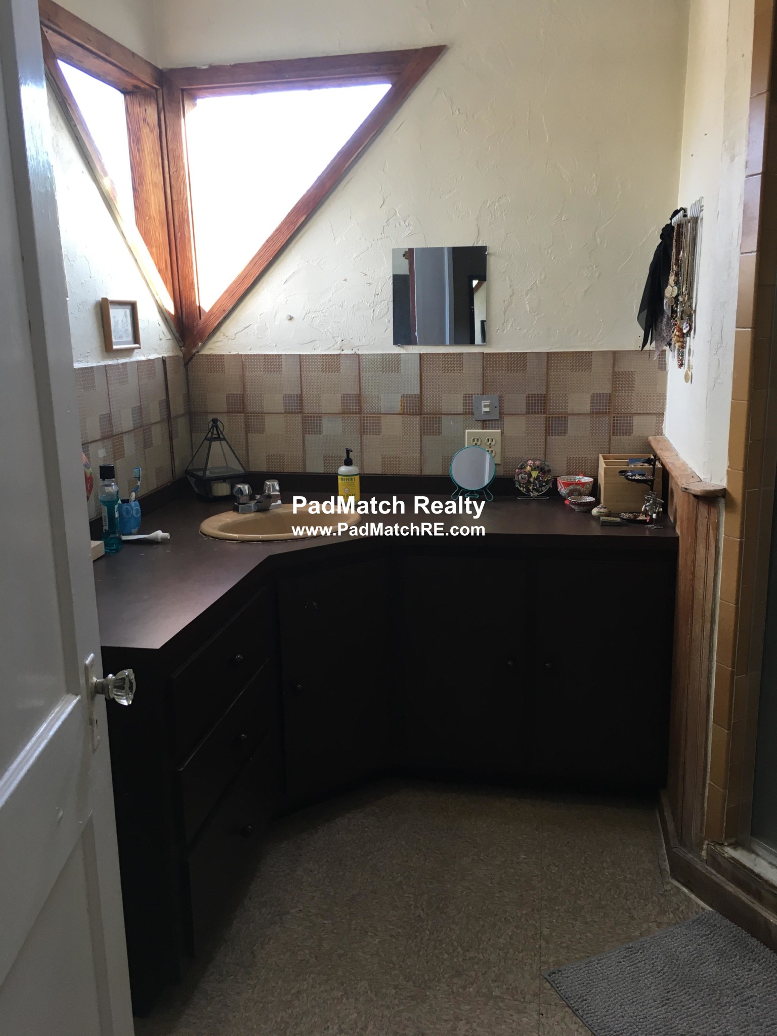 2 bed, 1 bath apartment for rent at 143 Kilsyth Rd Unit 5, Boston — photo 11 of 13