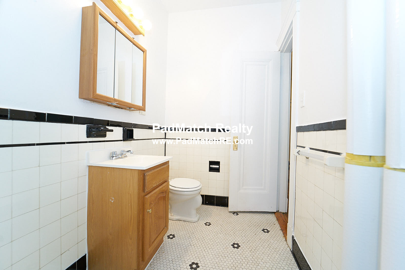 1820 Commonwealth Ave, Brighton