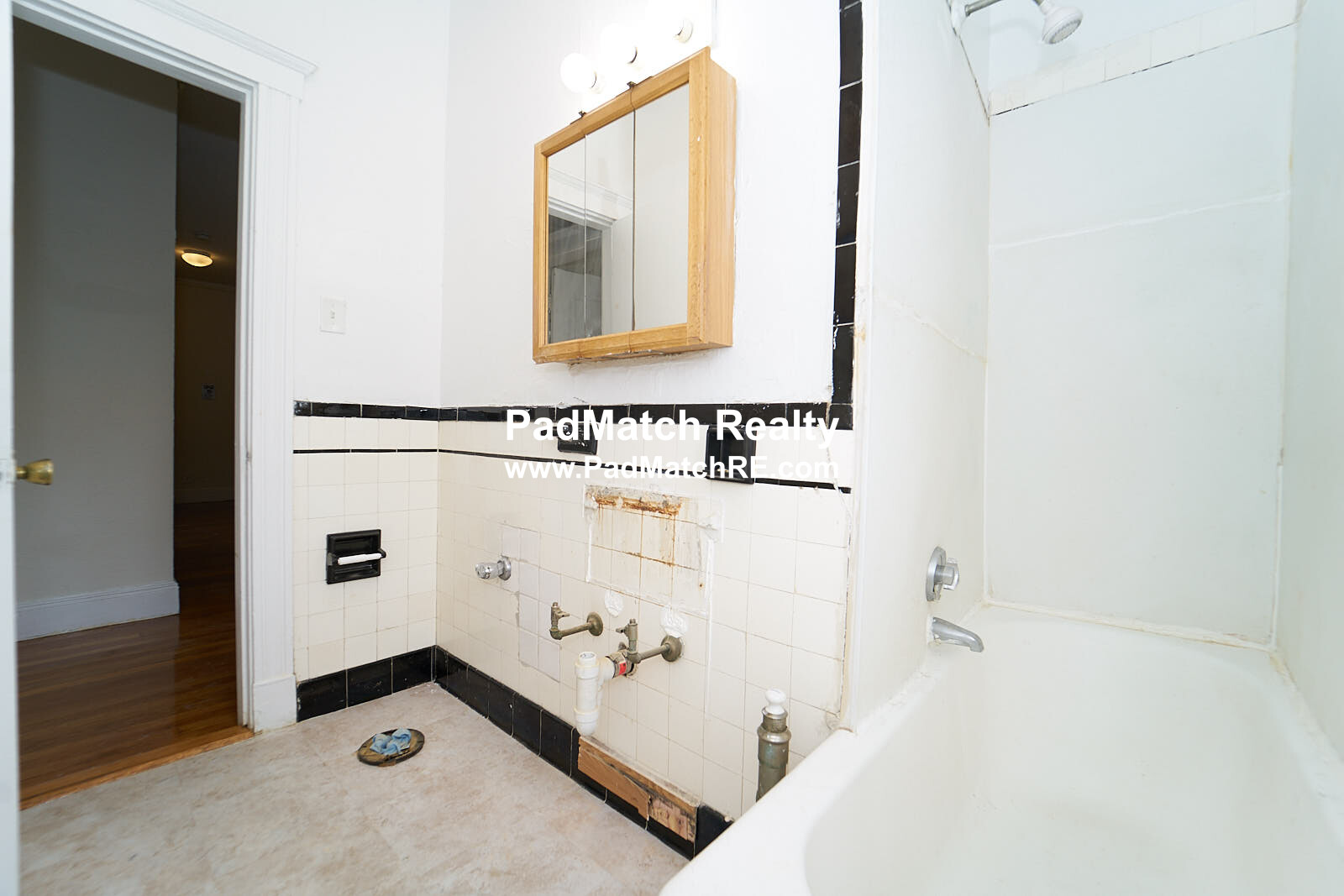 1800 Commonwealth Ave, Brighton