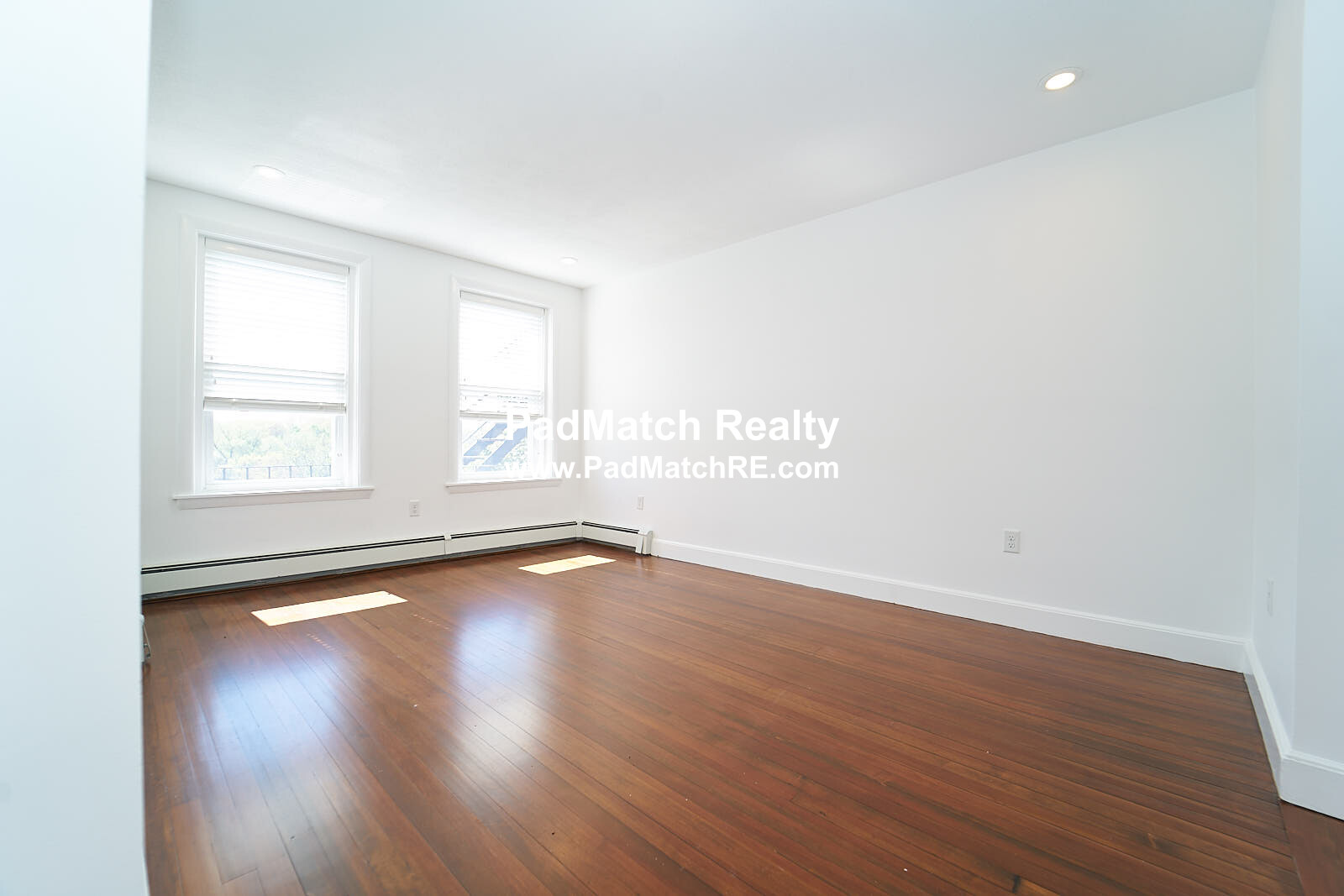 310 Tappan St, Washington Square