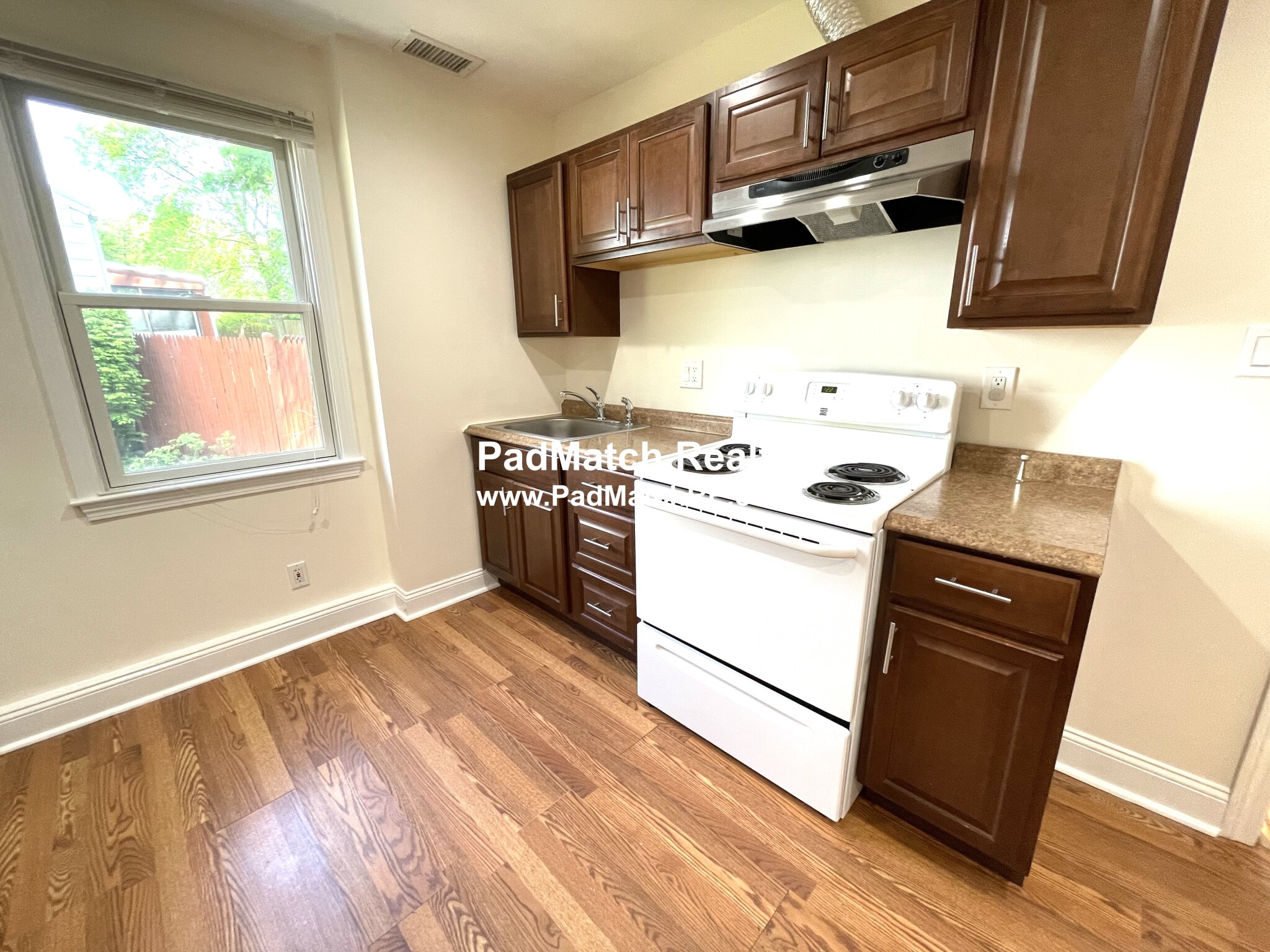 1 bed, 1 bath apartment for rent at 42 Wiswall Rd Unit A, Newton — photo 3 of 15