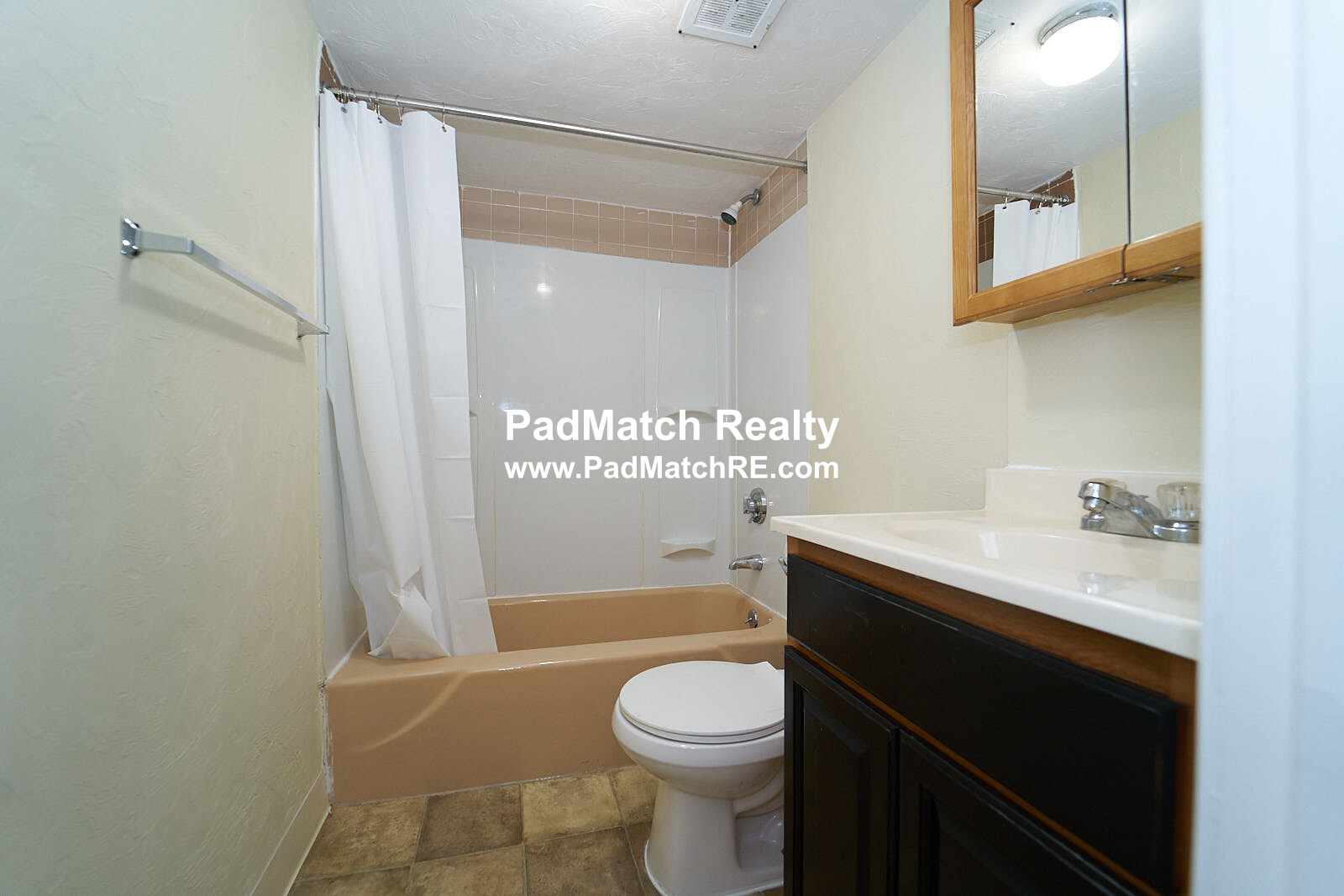 Photo 6 of 1126 Commonwealth Ave. Unit A