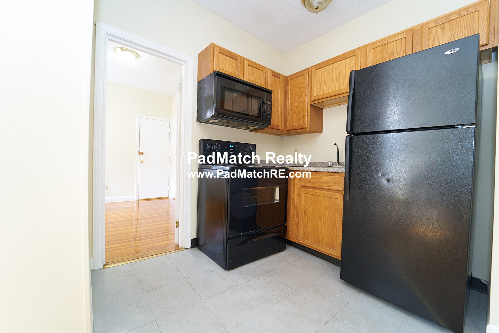 2 bed, 1 bath apartment for rent at 1132 Commonwealth Ave Unit 11, Allston — photo 3 of 11