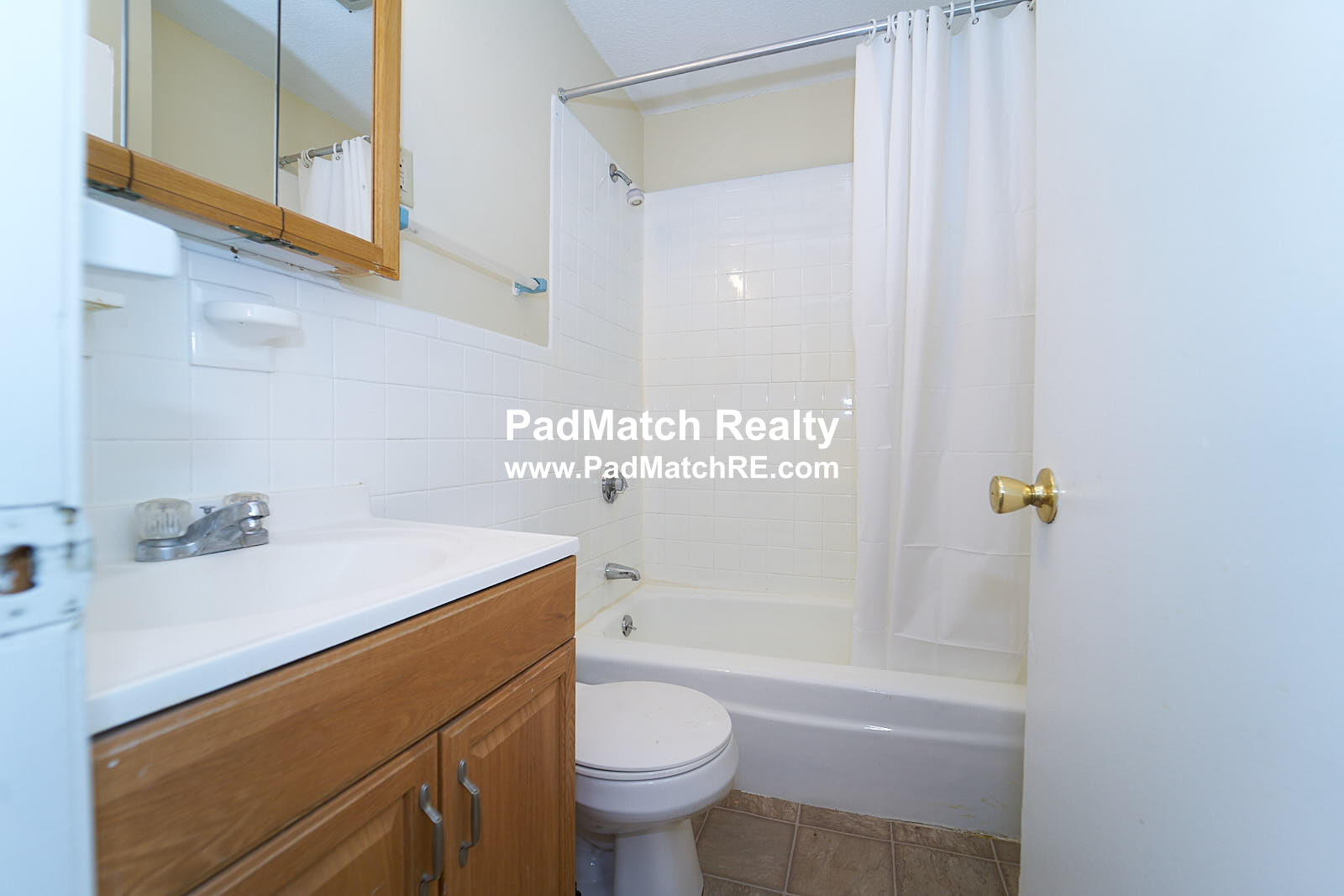 2 bed, 1 bath apartment for rent at 1132 Commonwealth Ave Unit 11, Allston — photo 9 of 11