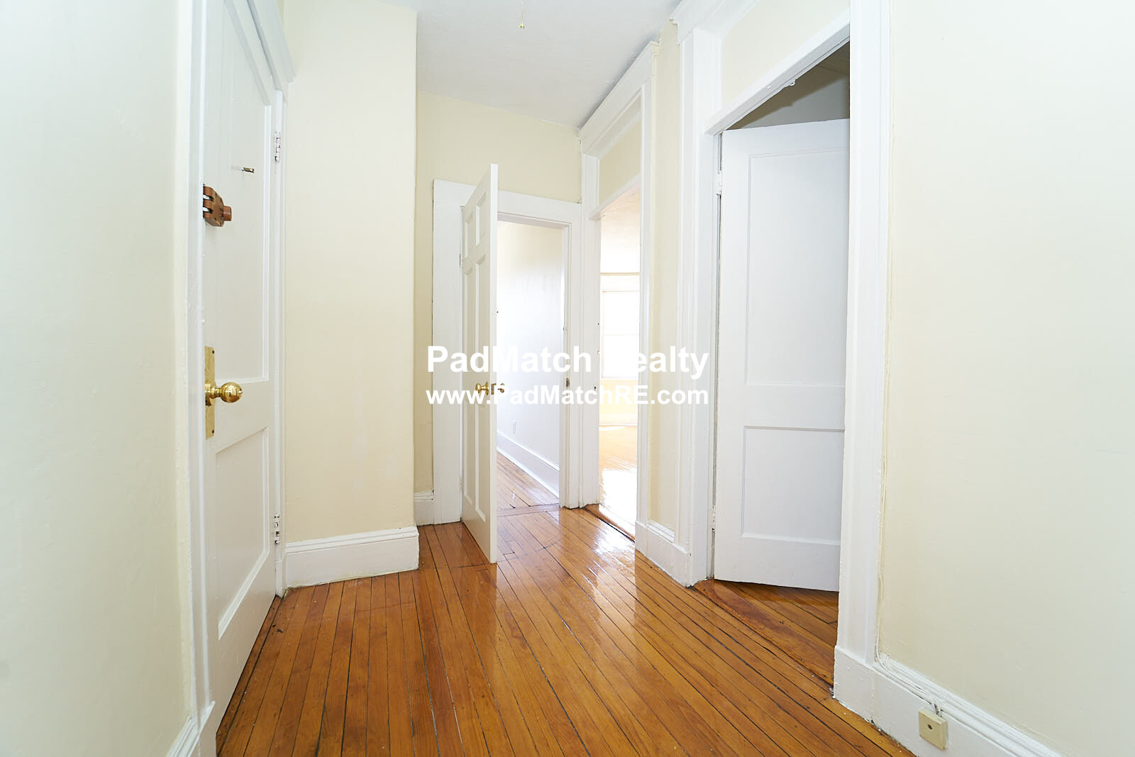 3 bed, 1 bath apartment for rent at 1367 Commonwealth Ave Unit 22, Allston — photo 4 of 18
