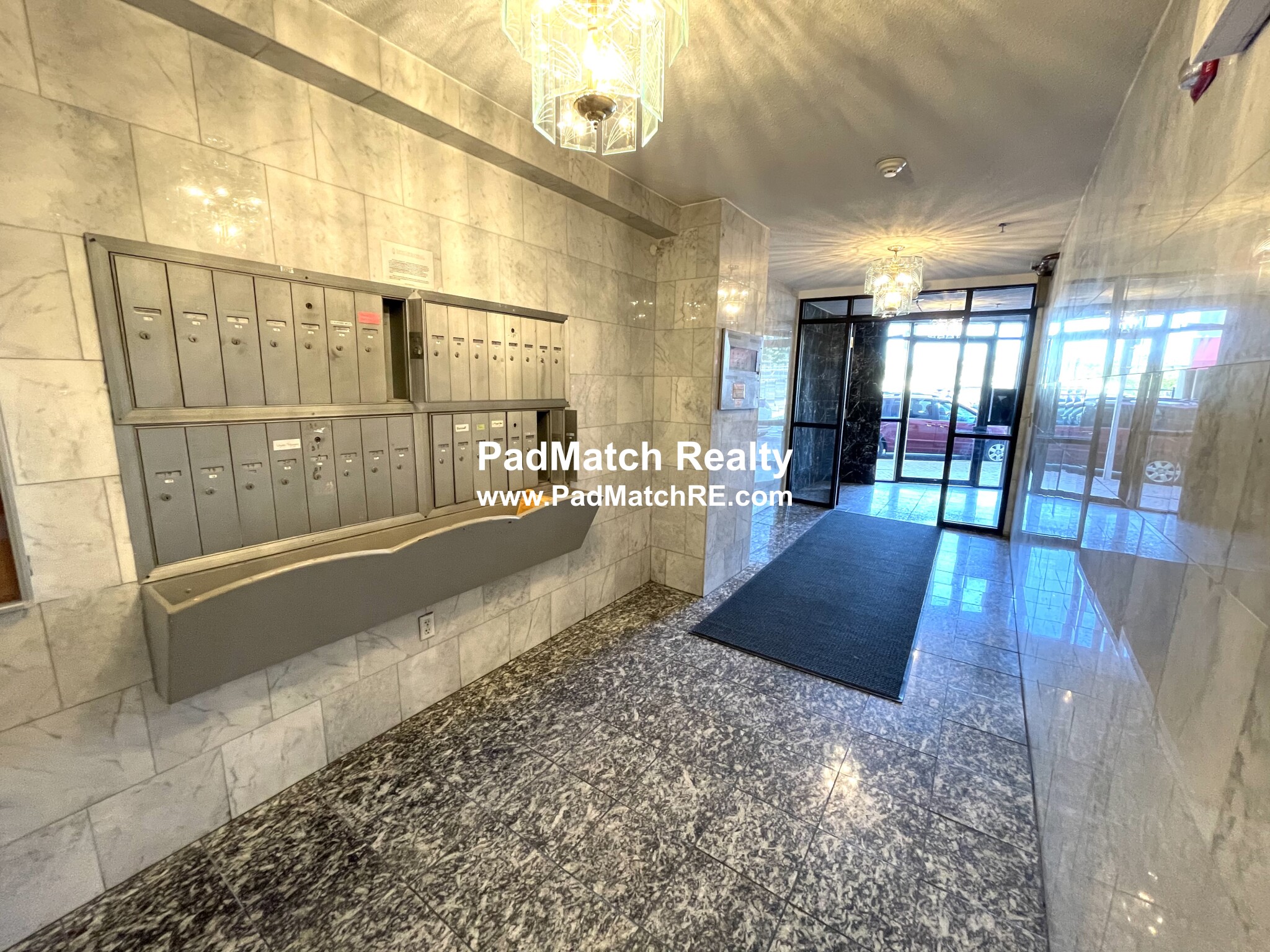 231 Harrison Ave, Chinatown