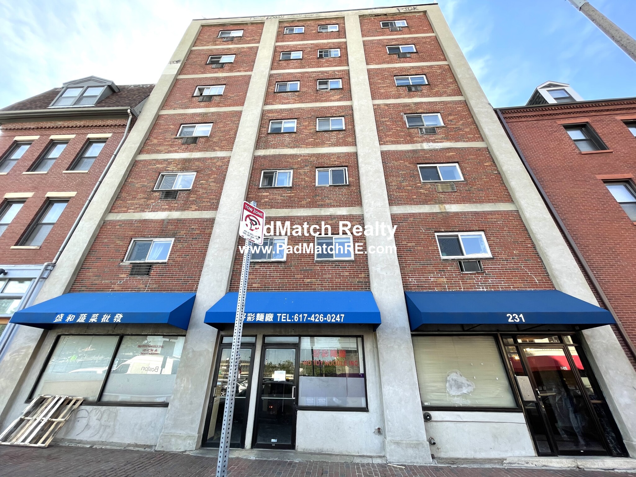 231 Harrison Ave, Chinatown