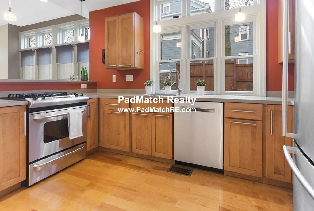 3 bed, 2 bath apartment for rent at 5 Ellis St Unit 2, Roxbury — photo 7 of 23