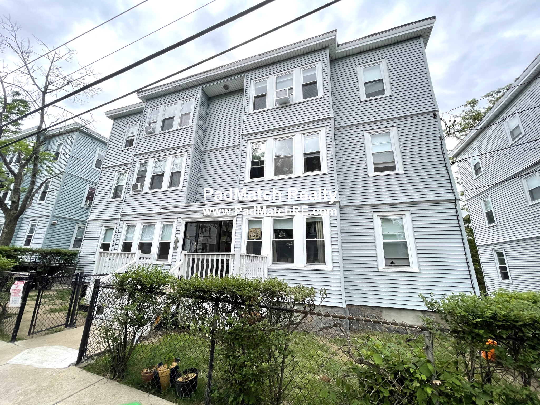 29 Lourdes Ave, Jamaica Plain