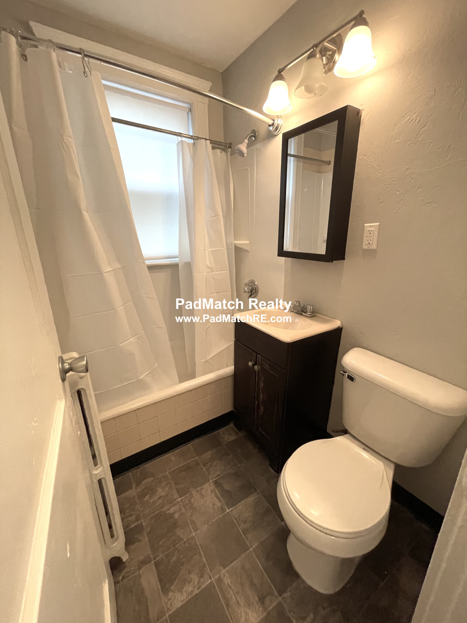 29 Lourdes Ave, Jamaica Plain