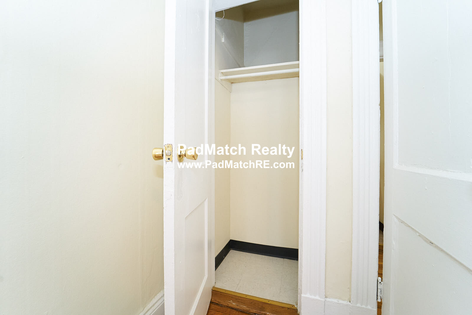 11 Royce Rd, Allston